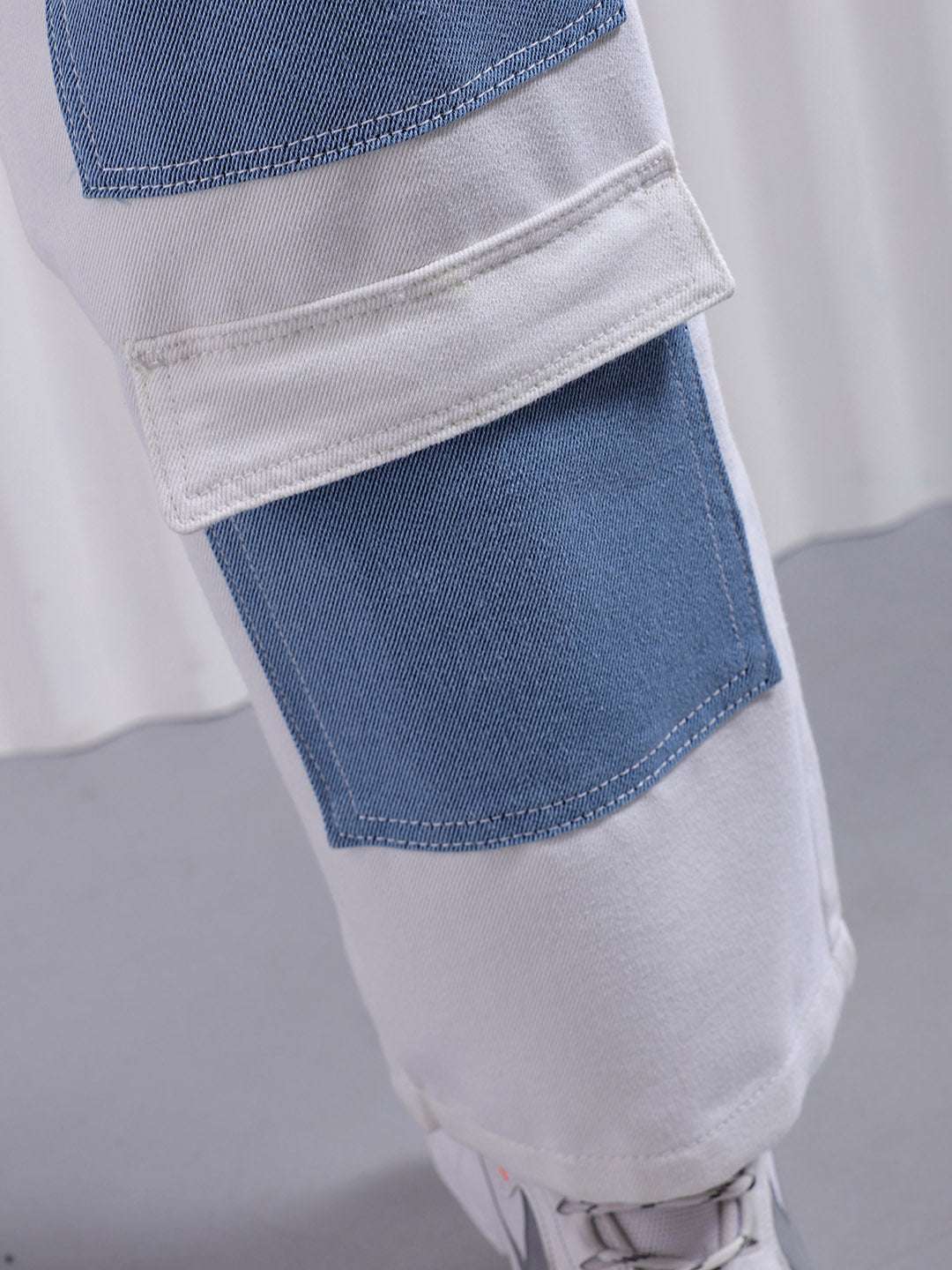 Men's White Baggy Fit Solid Utility Jeans - Image 7