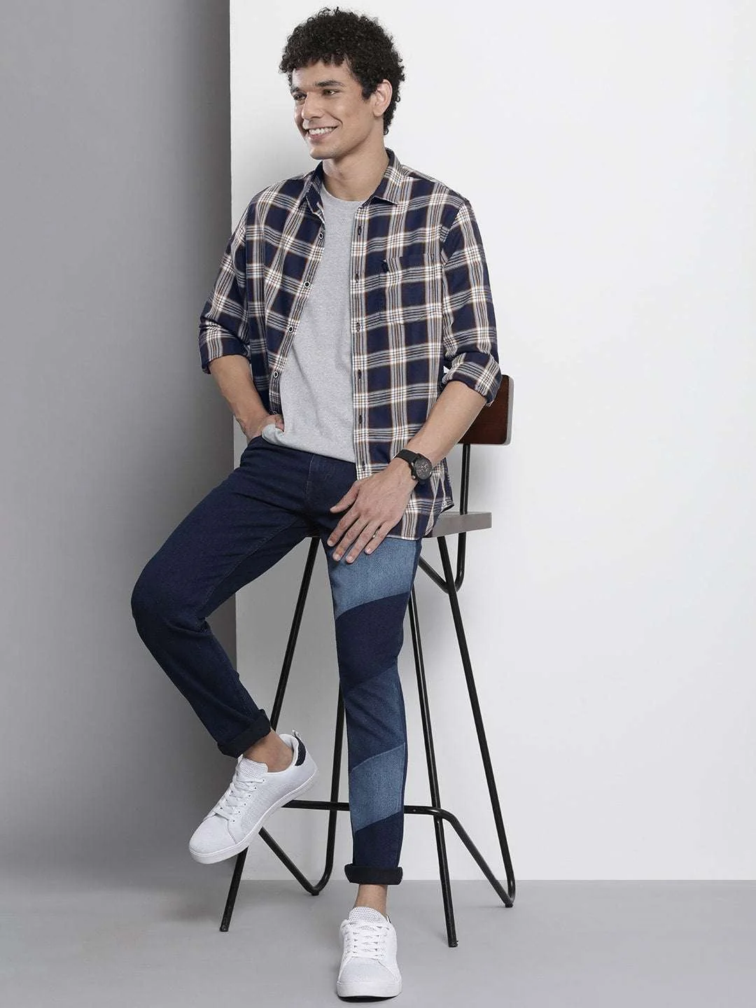 Men's Navy Blue Regular Fit Checkered Casual Shirt - Image 7