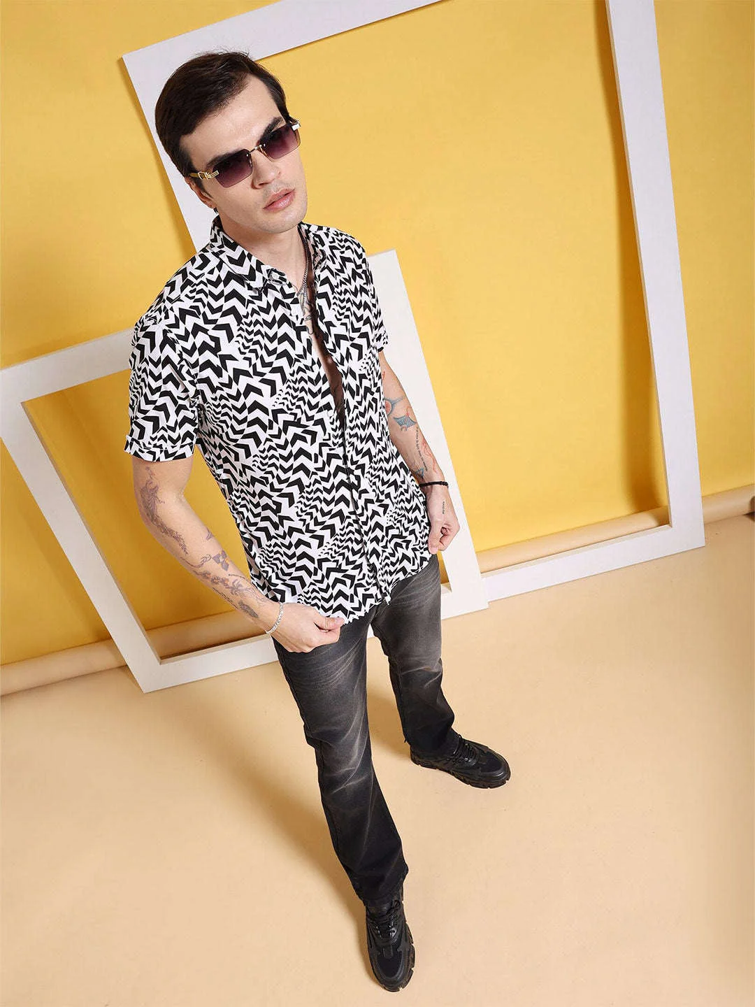 Men's Black Slim Fit Printed Casual Shirt - Image 7
