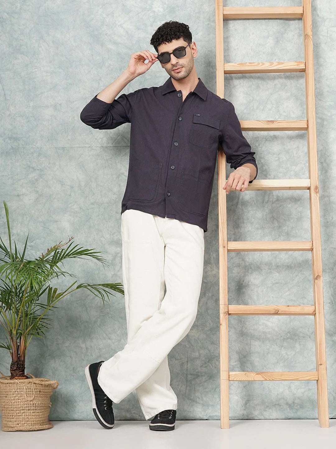 Men's Grey Slim Fit Solid Street Wear Shirt - Image 2