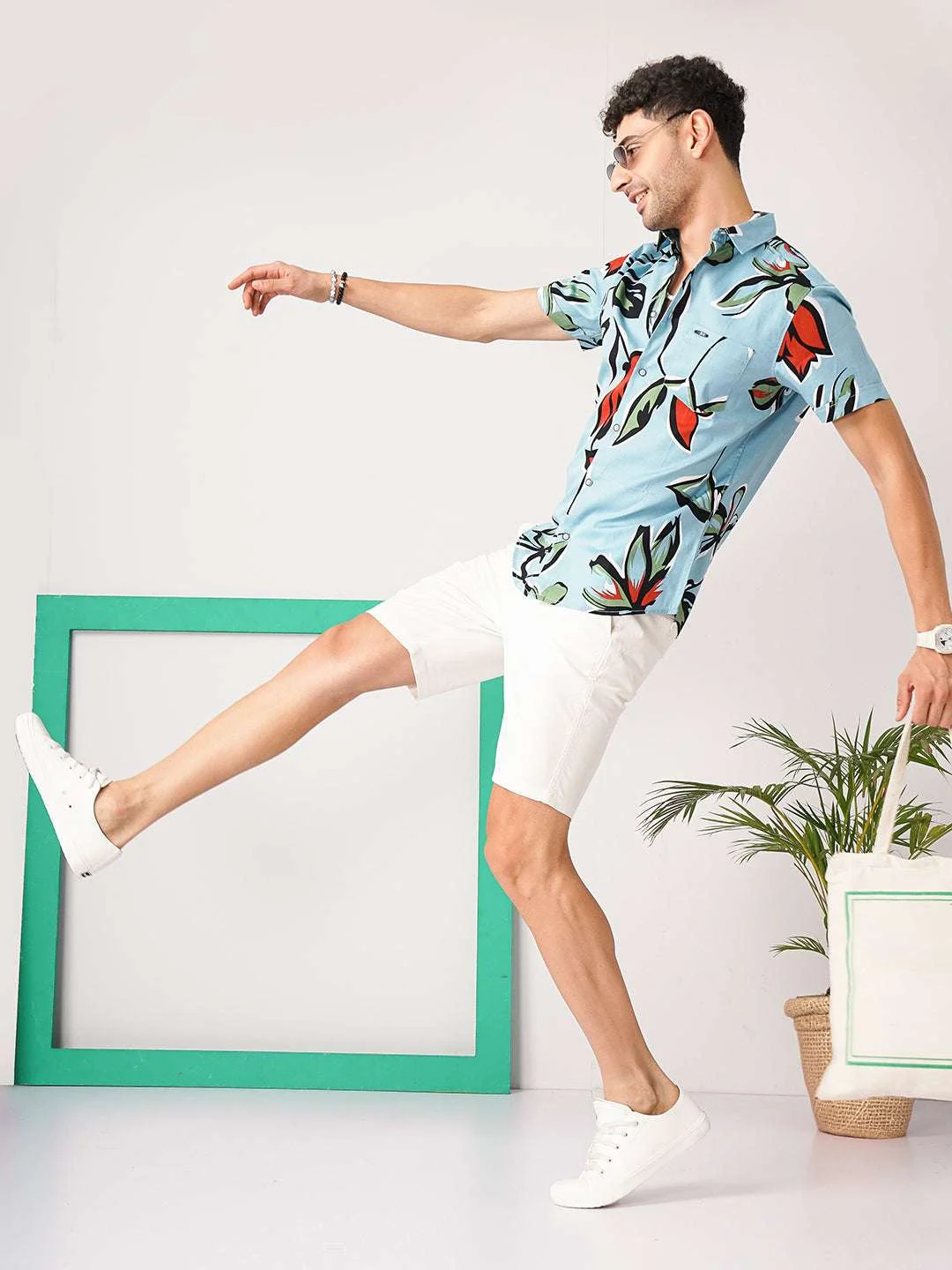 Men's Blue Slim Fit Printed Resort Wear Shirt - Image 3
