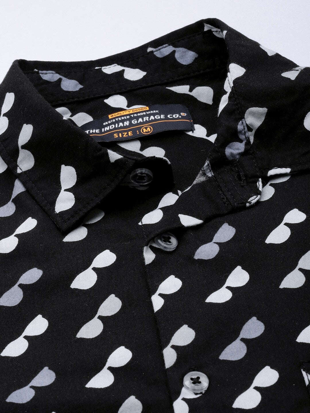 Men's Black Slim Fit Printed Resort Wear Shirt - Image 3