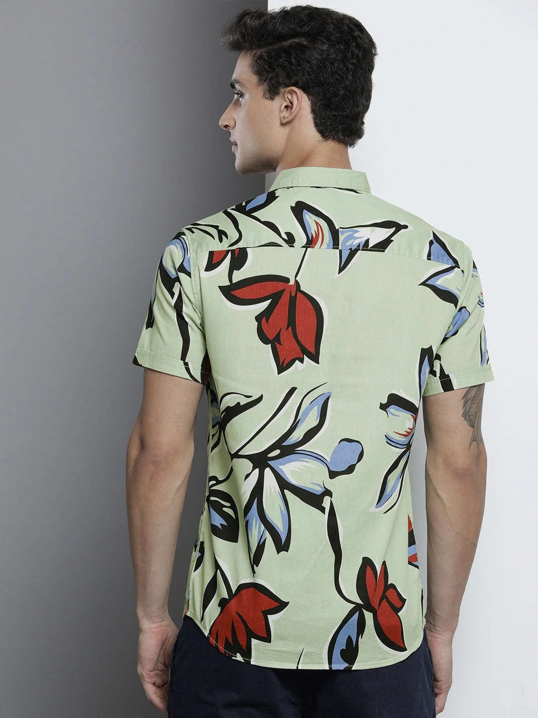 Men's Green Slim Fit Printed Resort Wear Shirt - Image 5