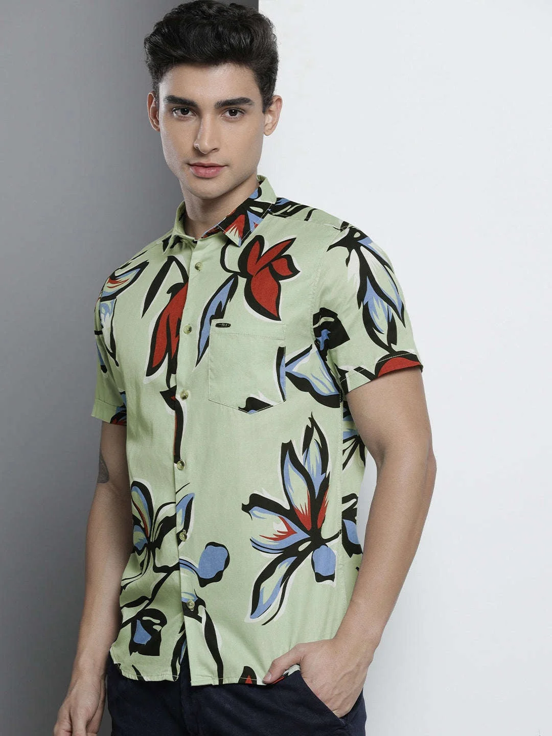 Men's Green Slim Fit Printed Resort Wear Shirt - Image 6