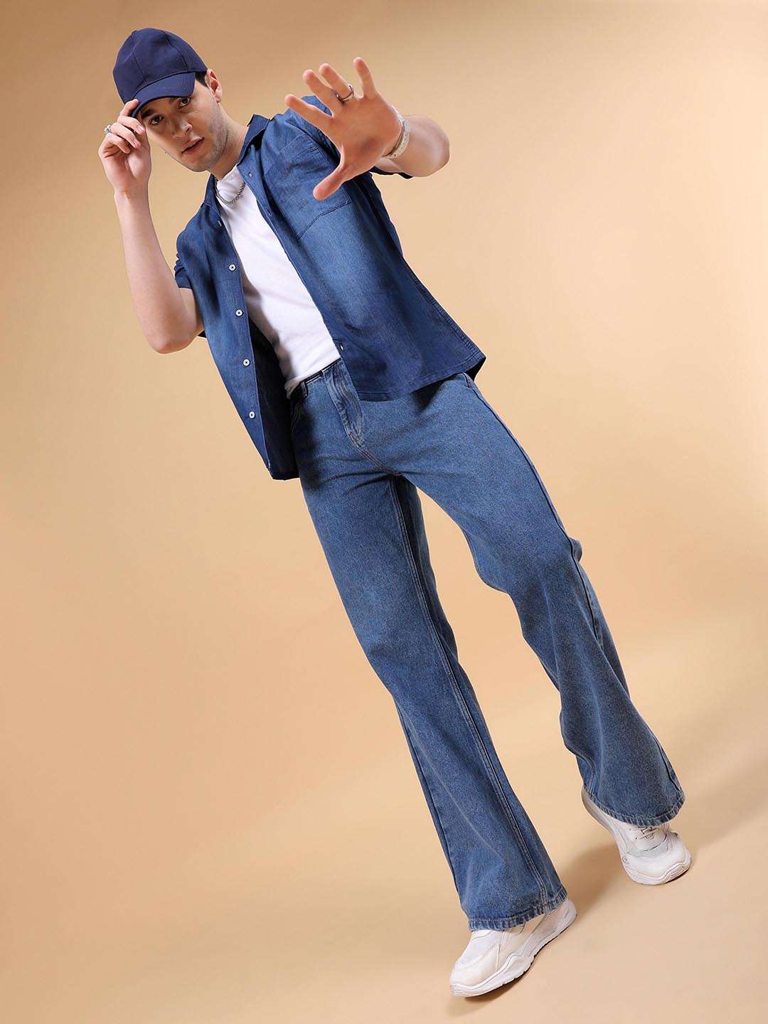 Men's Blue Bootcut Loose Fit Solid Mid-Rise Jeans - Image 2