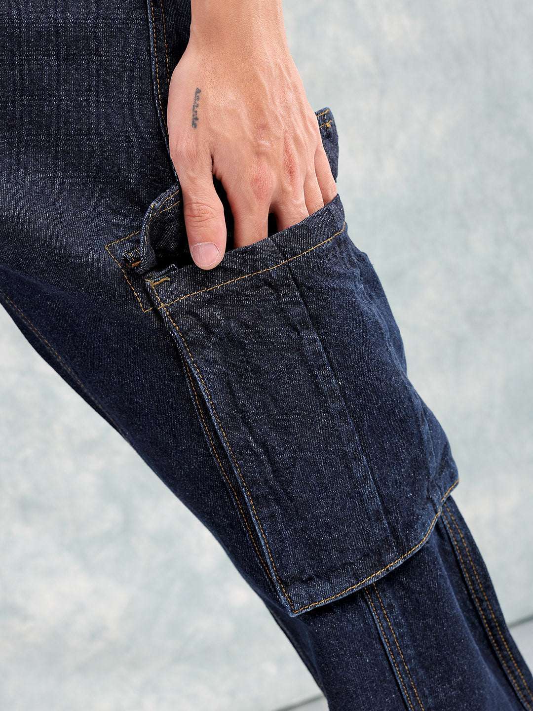 Men's Navy Relaxed Fit Distressed Mid-Rise Cargo Denim - Image 7