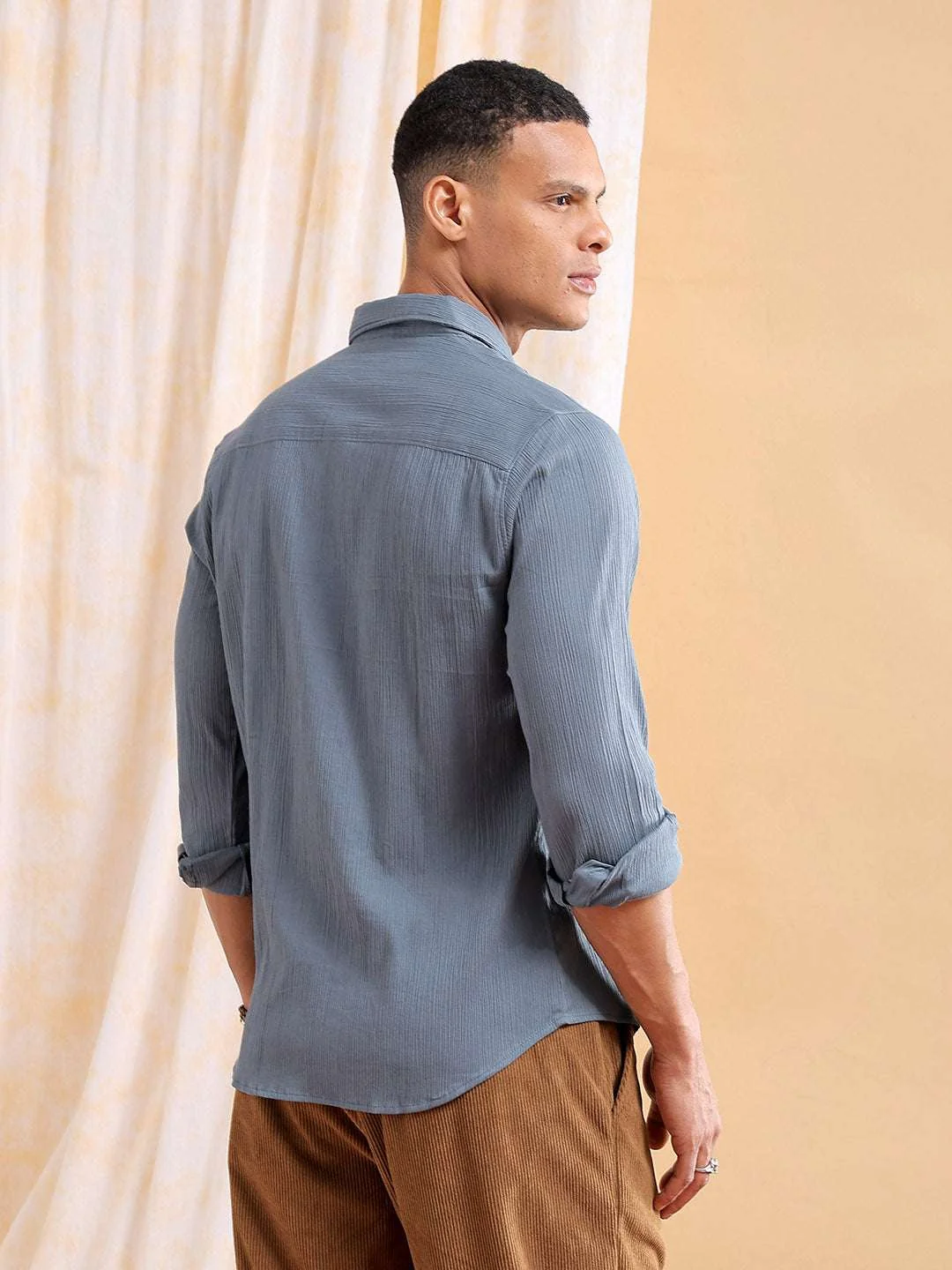 Men's Grey Slim Fit Solid Casual Shirt - Image 4