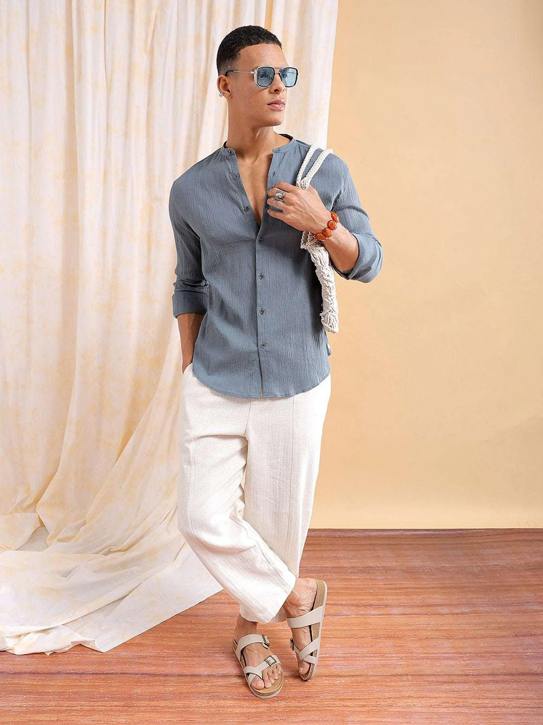 Men's Grey Slim Fit Solid Casual Shirt - Image 3