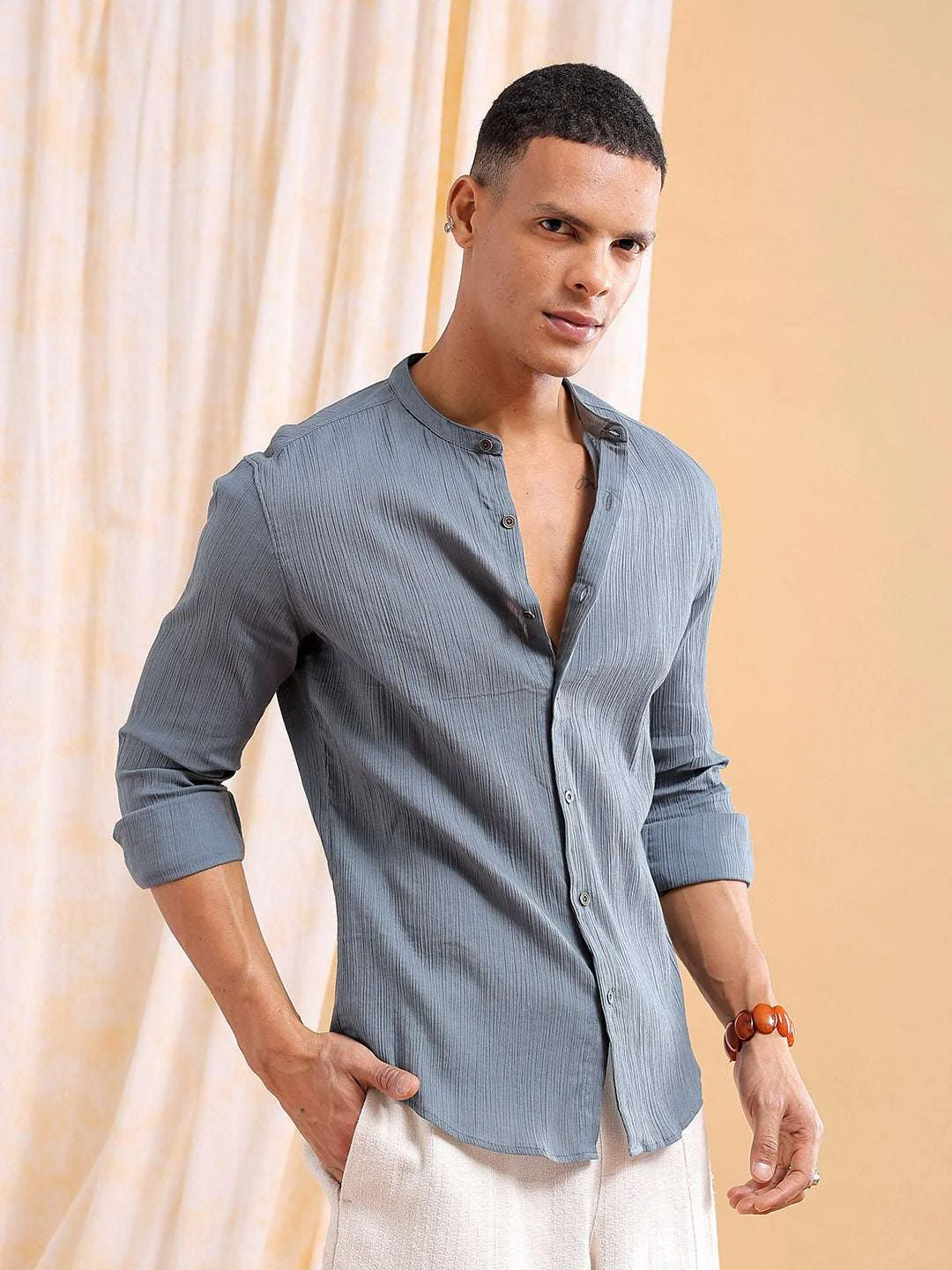 Men's Grey Slim Fit Solid Casual Shirt - Image 5