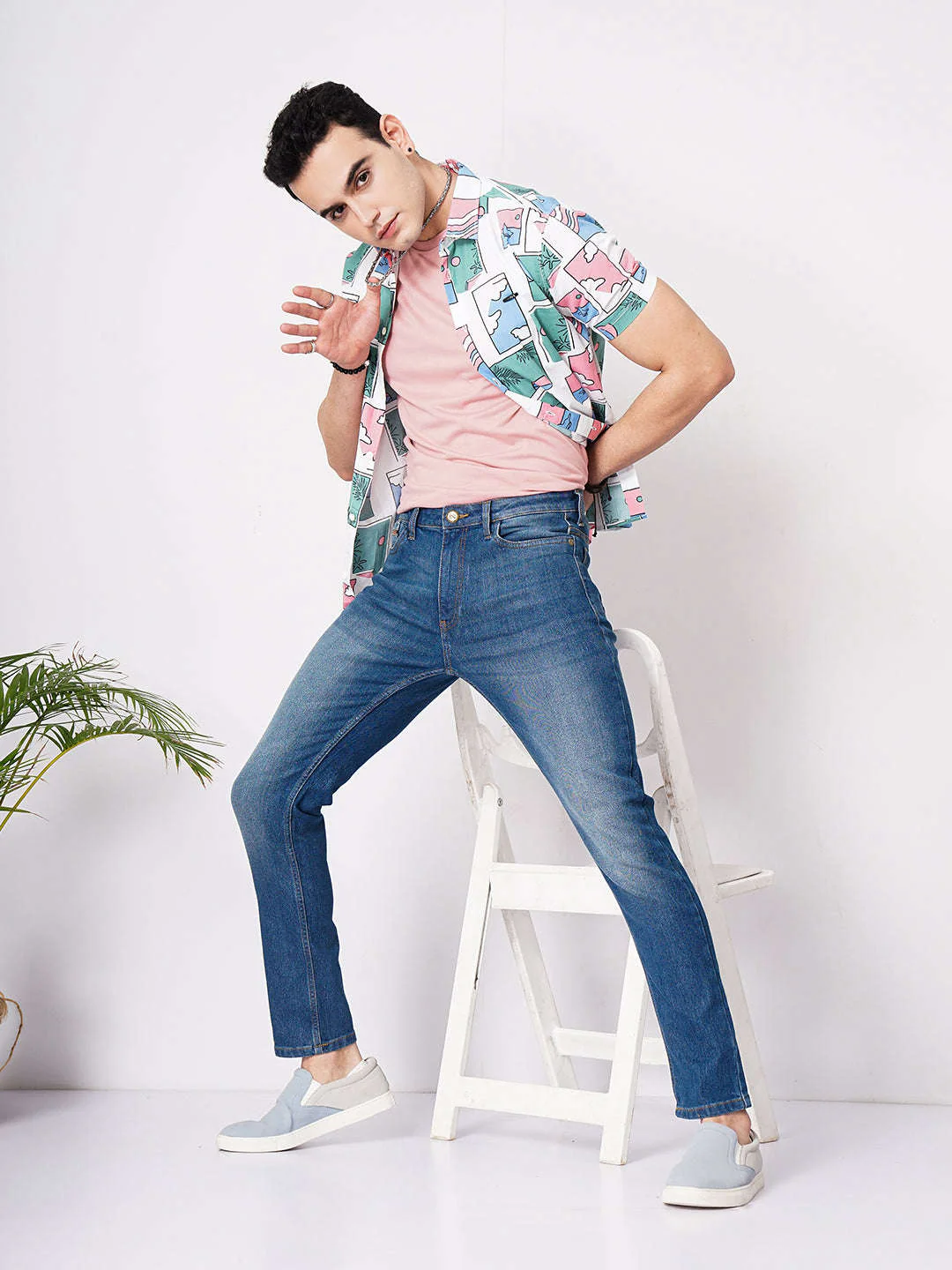Men's Blue Slim Fit Solid Low-Rise Stretchable Jeans - Image 3