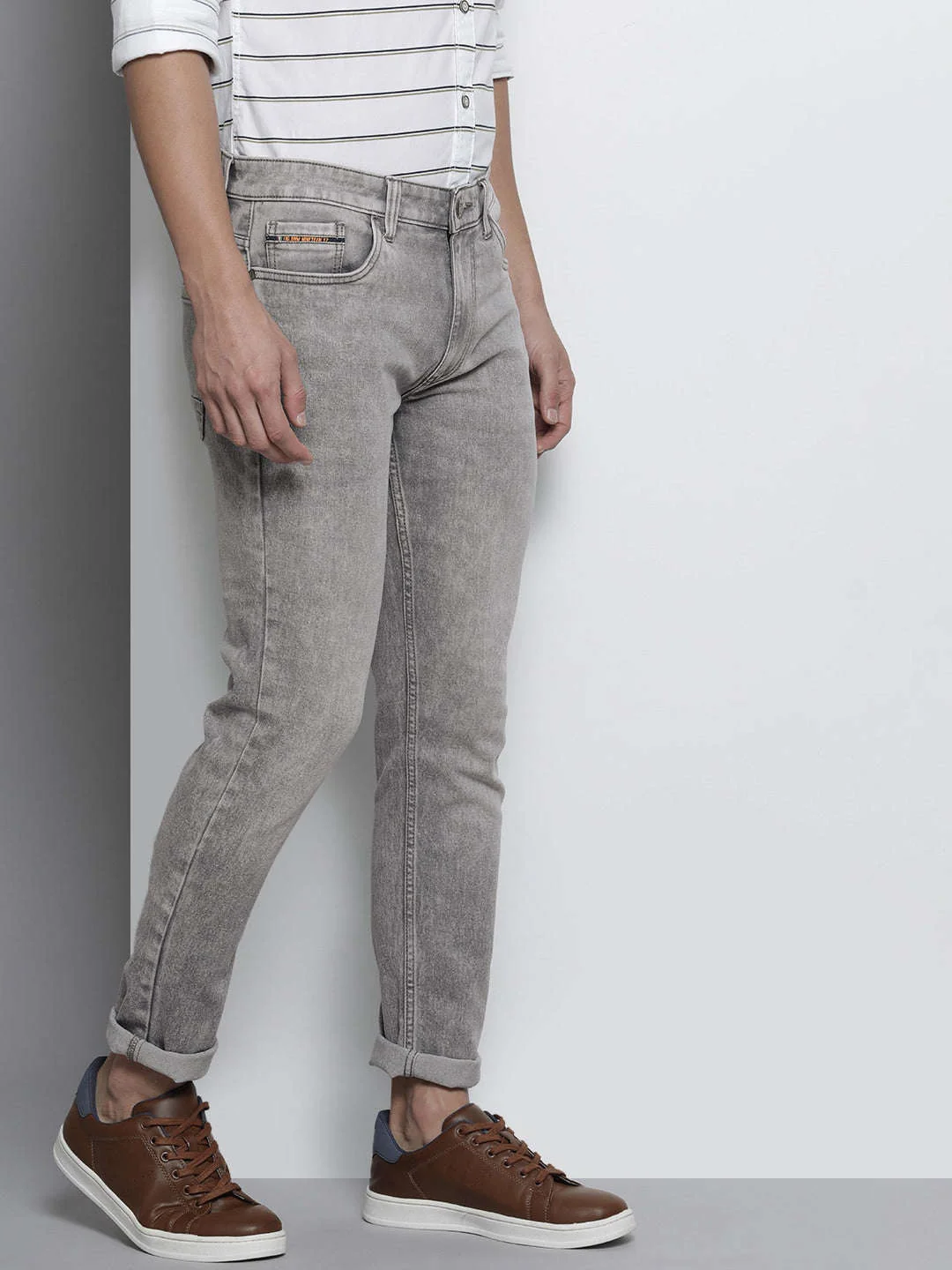 Men's Grey Slim Fit Solid Mid-Rise Stretchable Jeans - Image 2