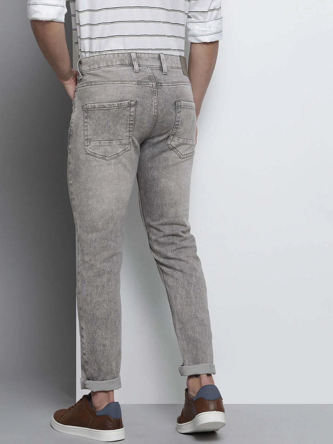 Men's Grey Slim Fit Solid Mid-Rise Stretchable Jeans - Image 3