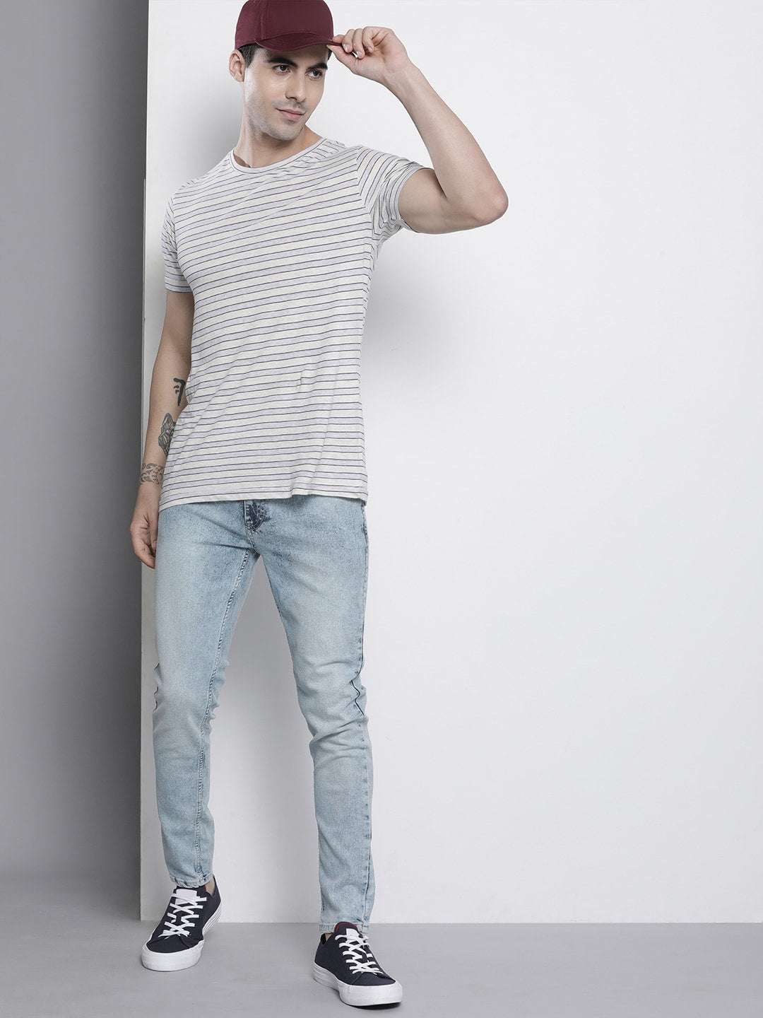 Men's Light Blue Slim Fit Solid Casual Jeans - Image 5