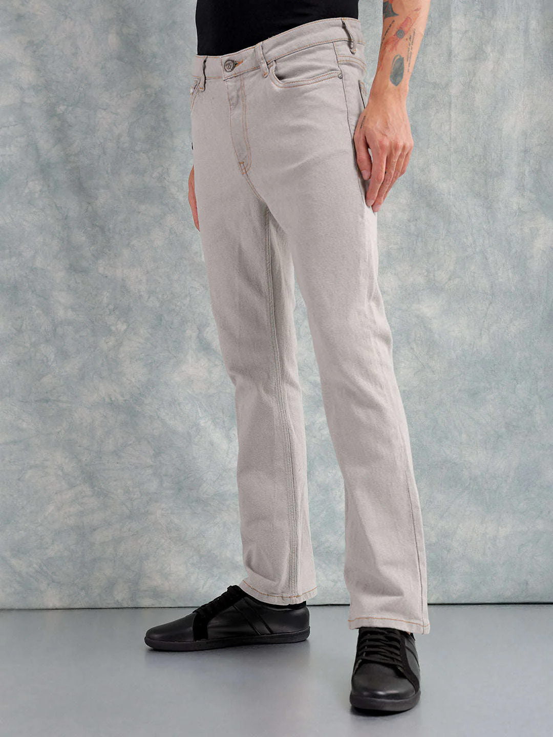 Men's Grey Bootcut Solid Mid-Rise Stretchable Jeans - Image 4