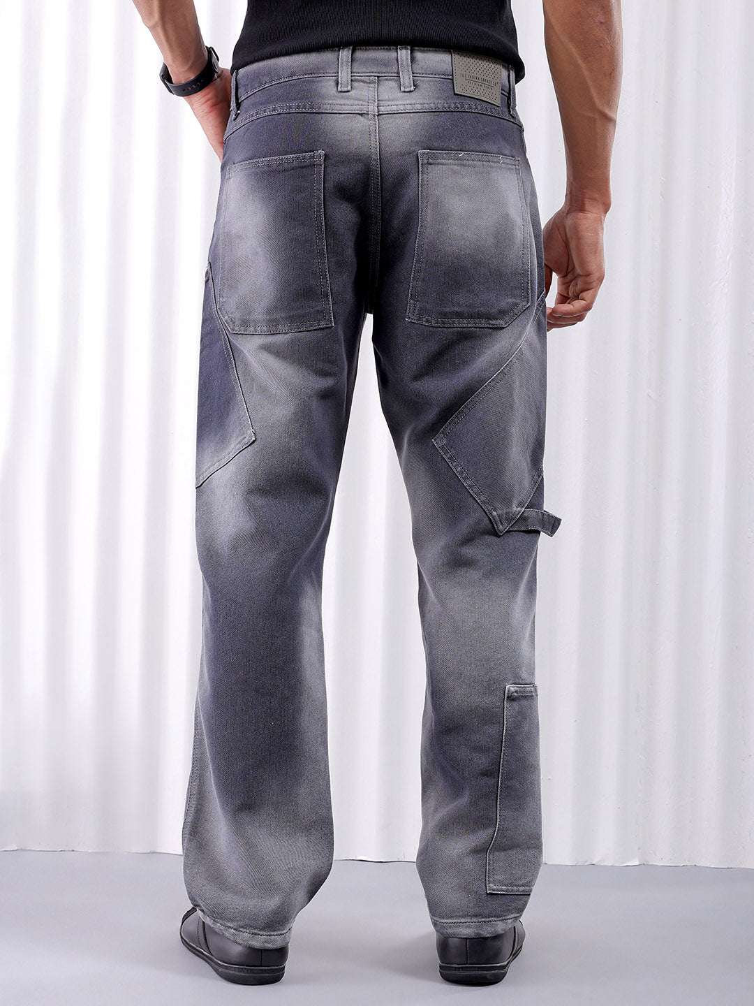 Men's Grey Relaxed Fit Solid Utility Jeans - Image 3