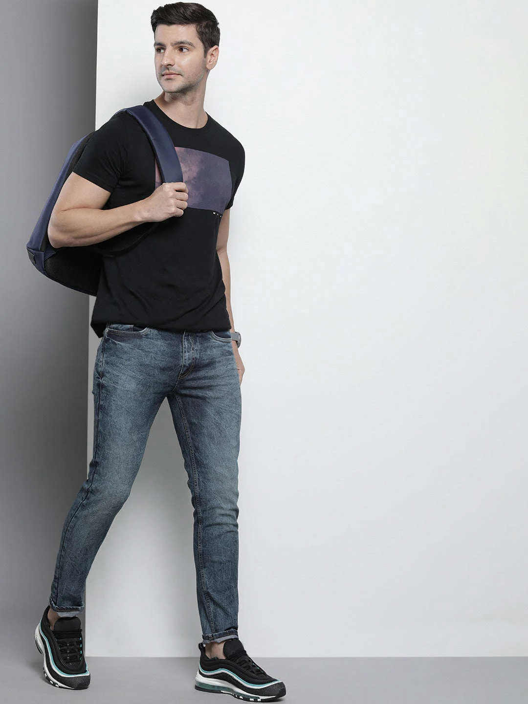 Men's Blue Slim Fit Badges Mid-Rise Stretchable Jeans - Image 5
