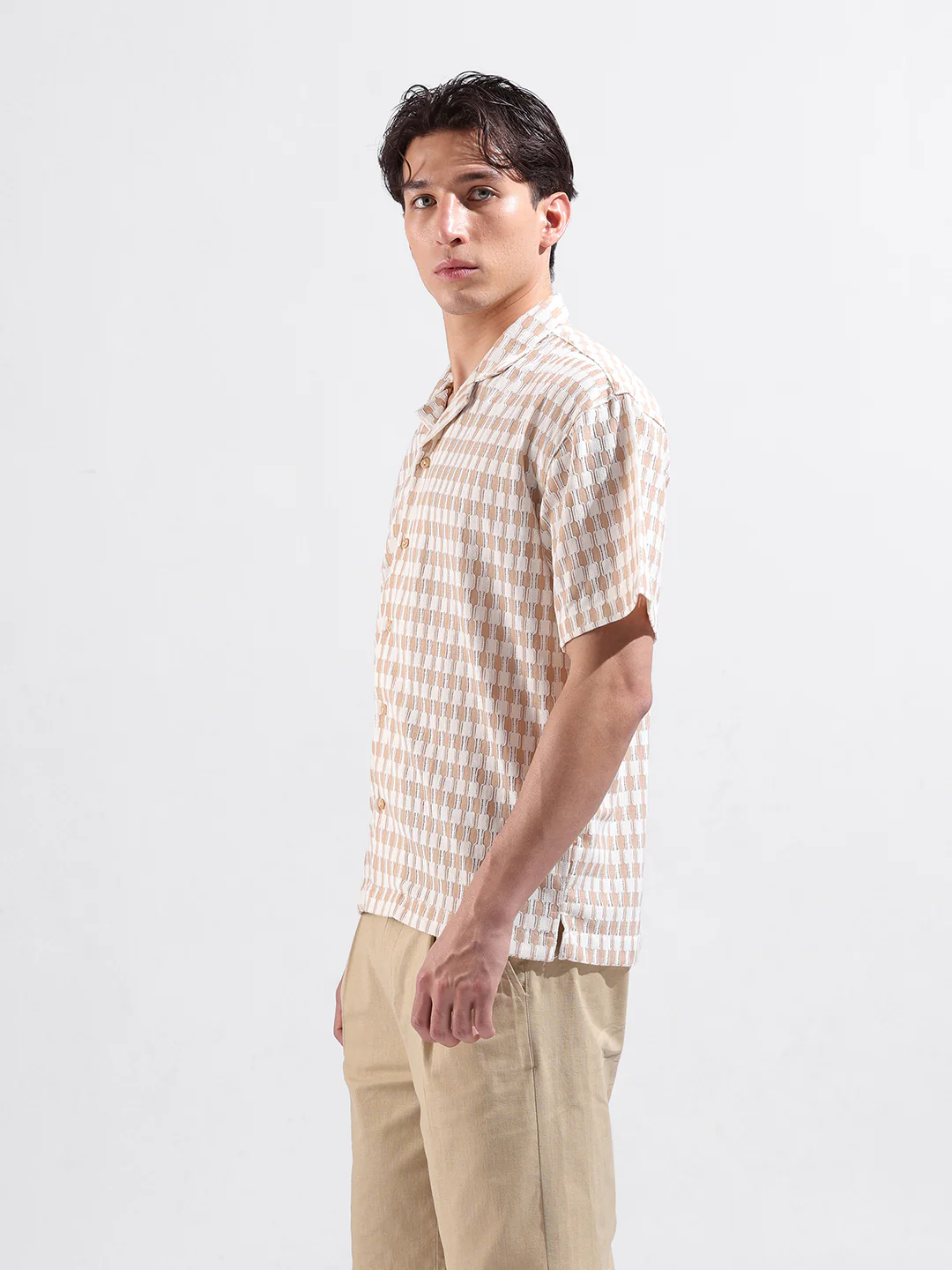 Men's Beige Relaxed Fit Solid Resort Wear Shirt - Image 4