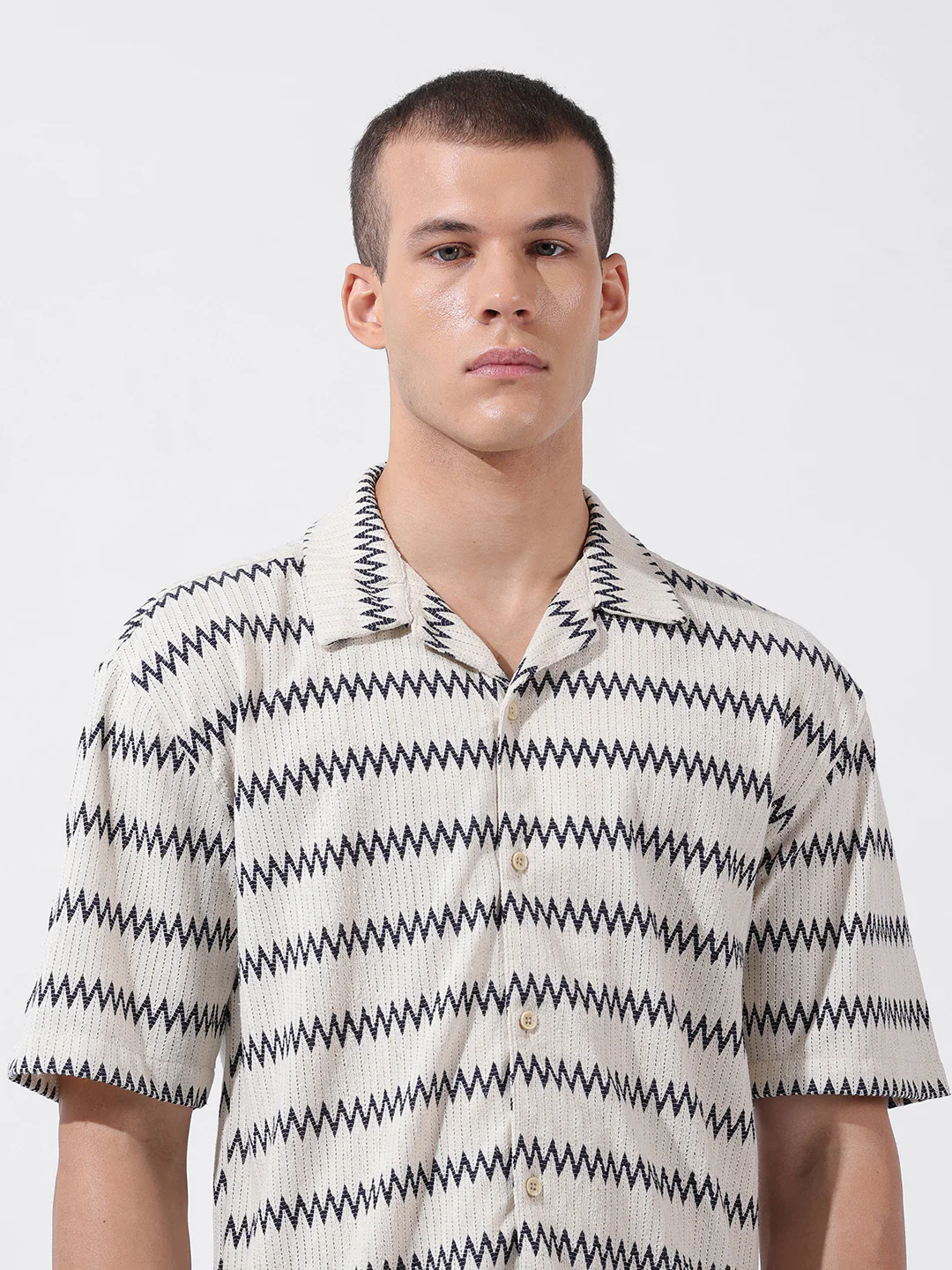 Men's Beige Relaxed Fit Textured Textured Shirt - Image 5