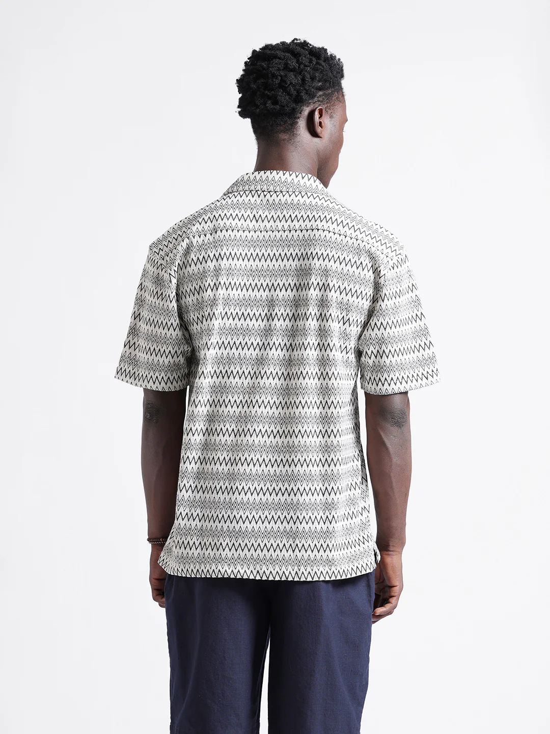 Men's Beige Relaxed Fit Textured Textured Shirt - Image 4
