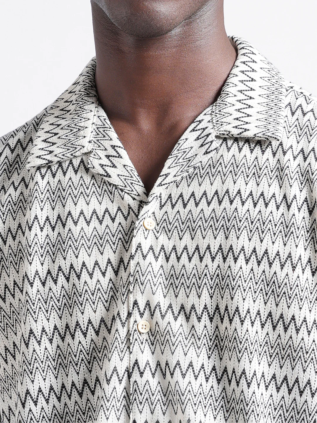Men's Beige Relaxed Fit Textured Textured Shirt - Image 6