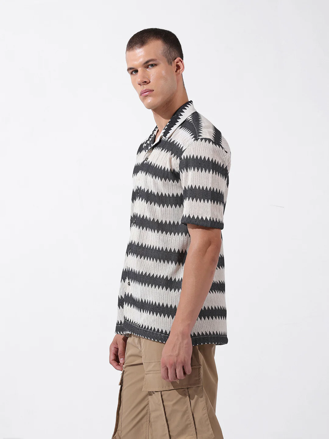 Men's Beige Relaxed Fit Textured Textured Shirt - Image 2