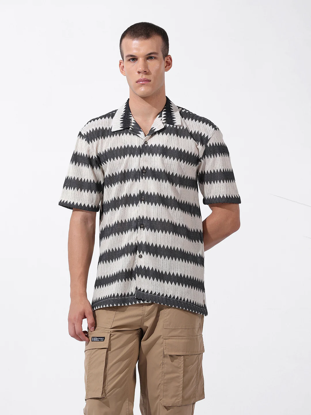 Men's Beige Relaxed Fit Textured Textured Shirt - Image 5
