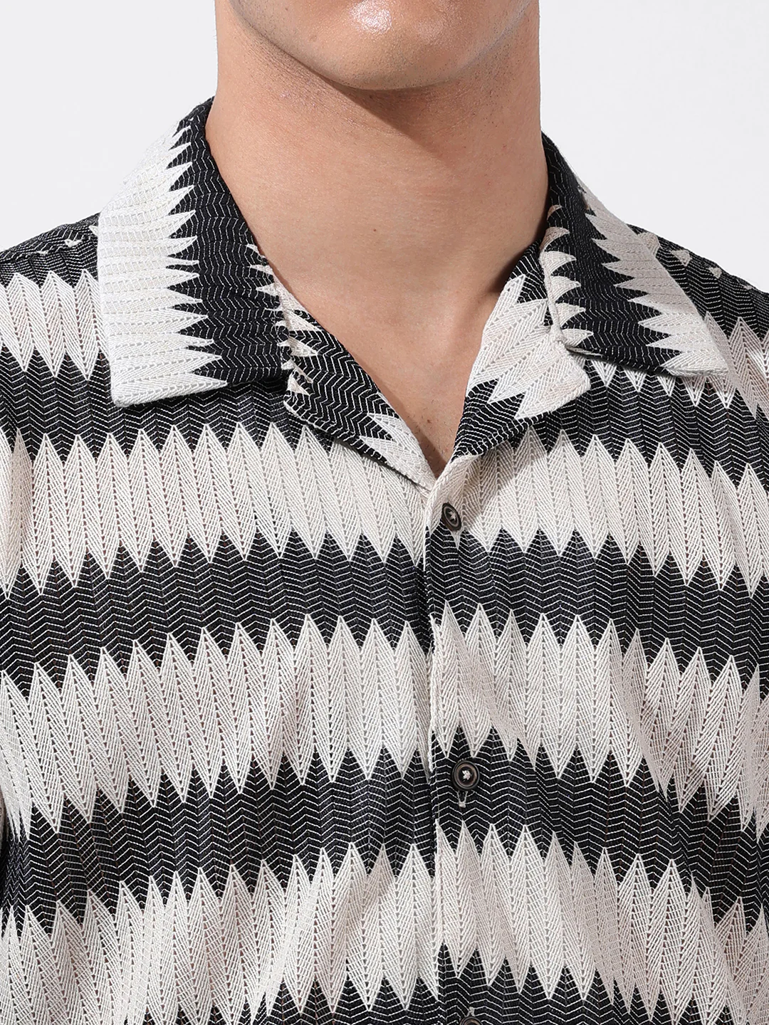 Men's Beige Relaxed Fit Textured Textured Shirt - Image 7