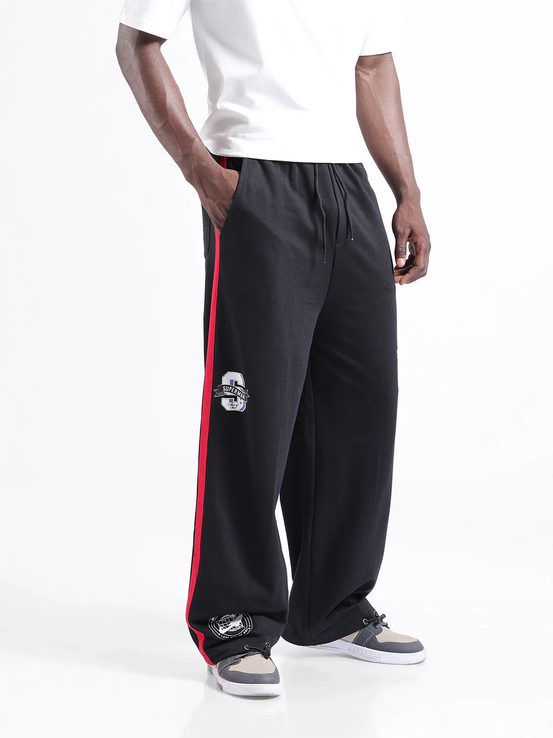 Men's Black Loose Fit Character Superman Printed Joggers - Image 3