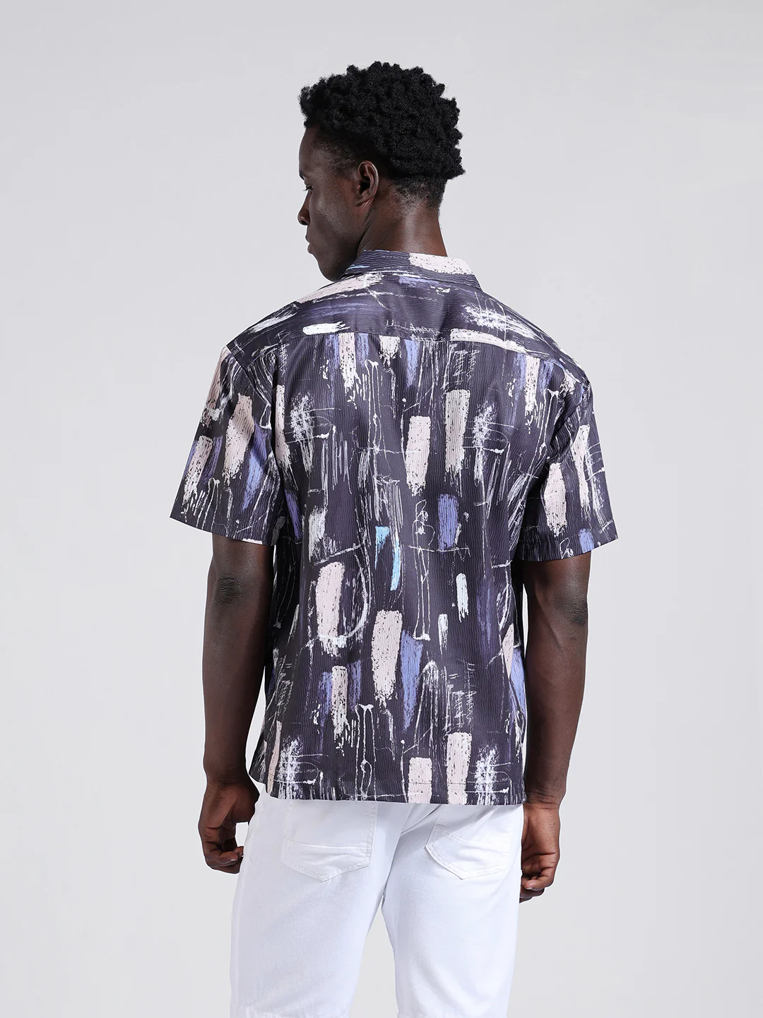 Men's Black Relaxed Fit Printed Resort Wear Shirt - Image 4