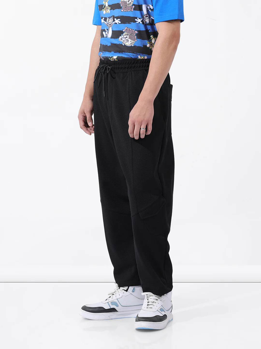 Men's Black Relaxed Fit Solid Athletic  Jogger - Image 4