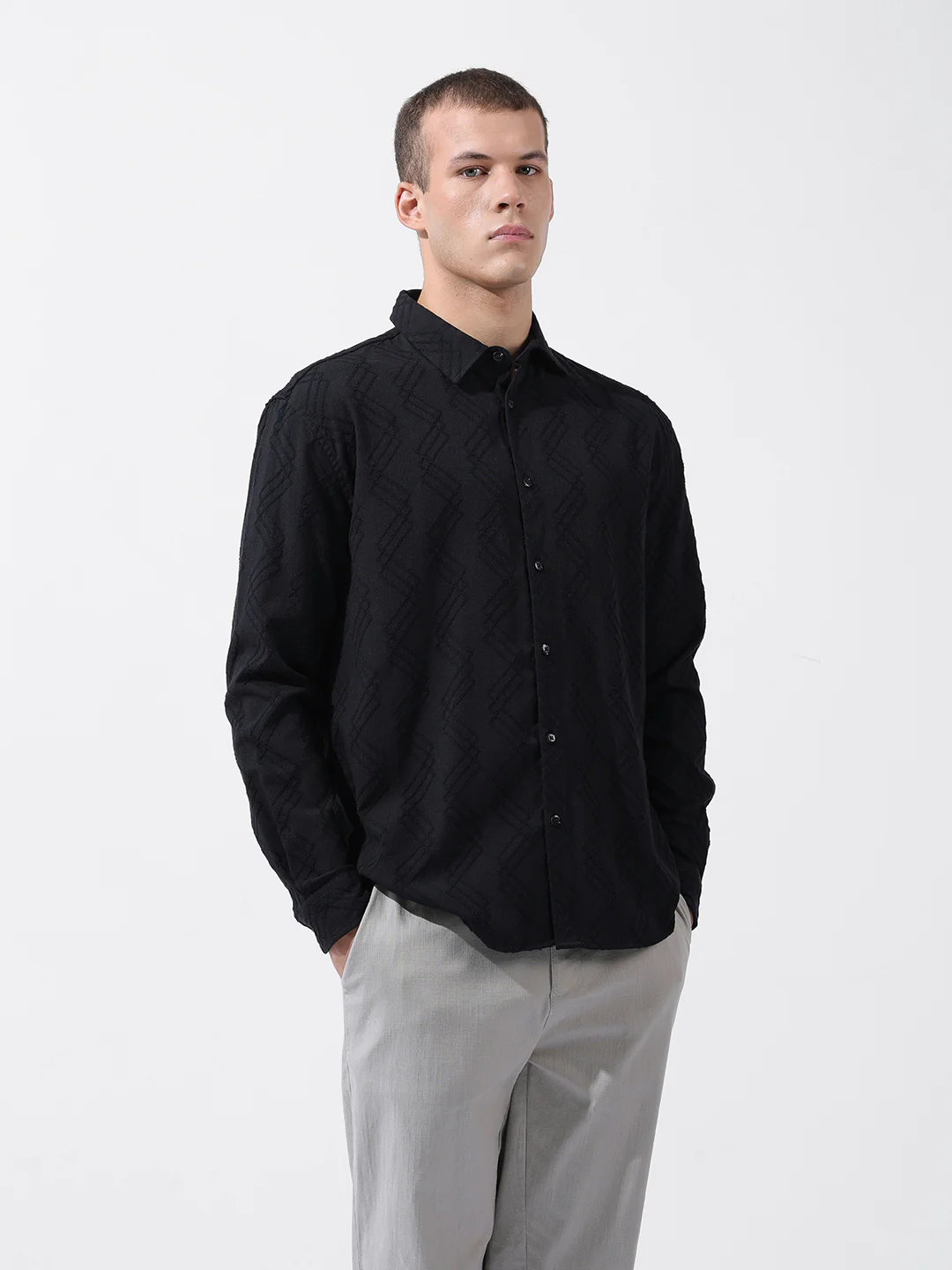 Men's Black Relaxed Fit Solid Resort Wear Shirt - Image 2