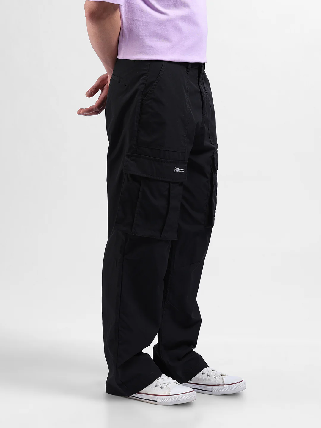 Men's Black Relaxed Fit Textured Utility Cargo - Image 4