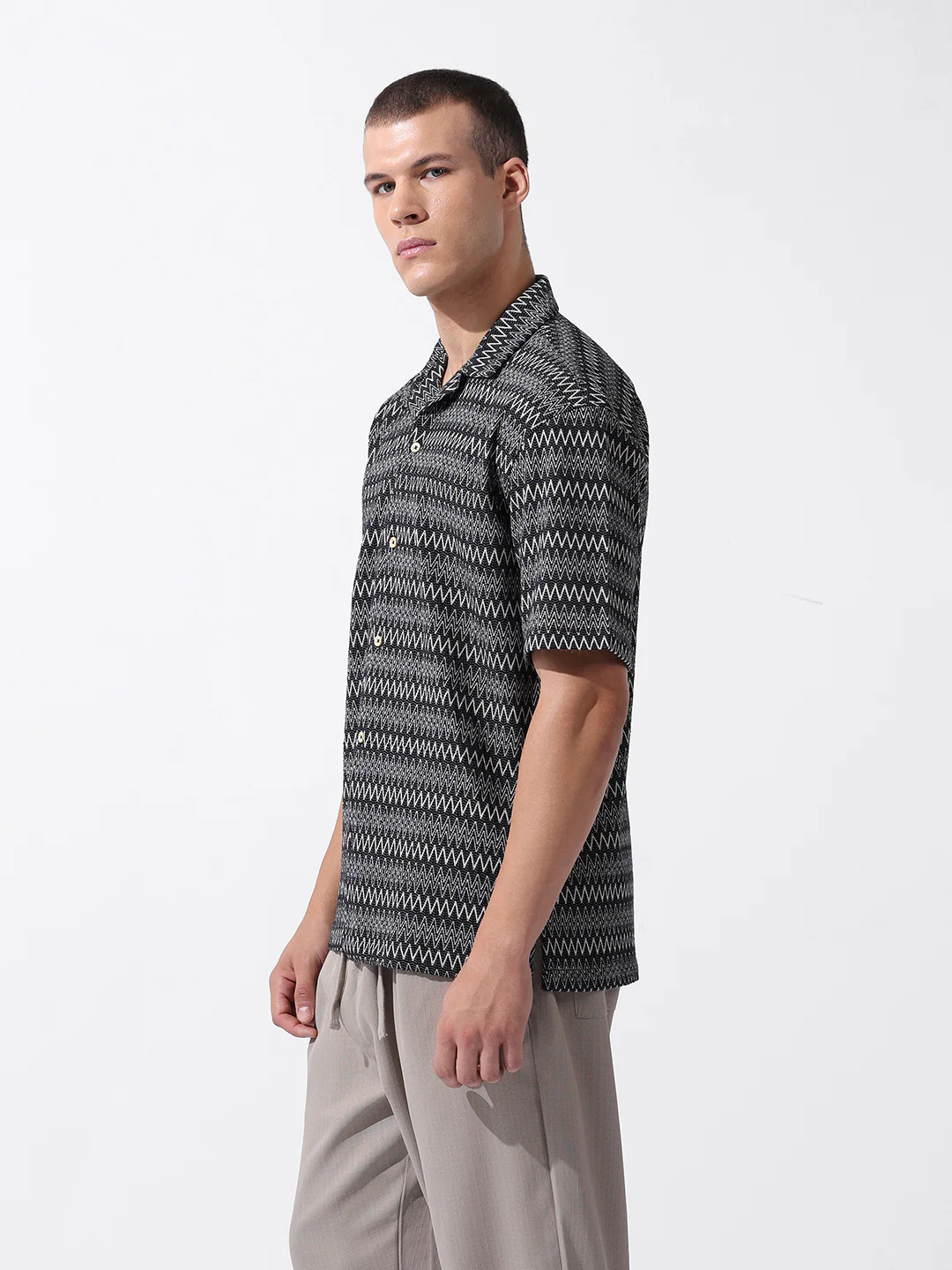 Men's Black Relaxed Fit Textured Textured Shirt - Image 3