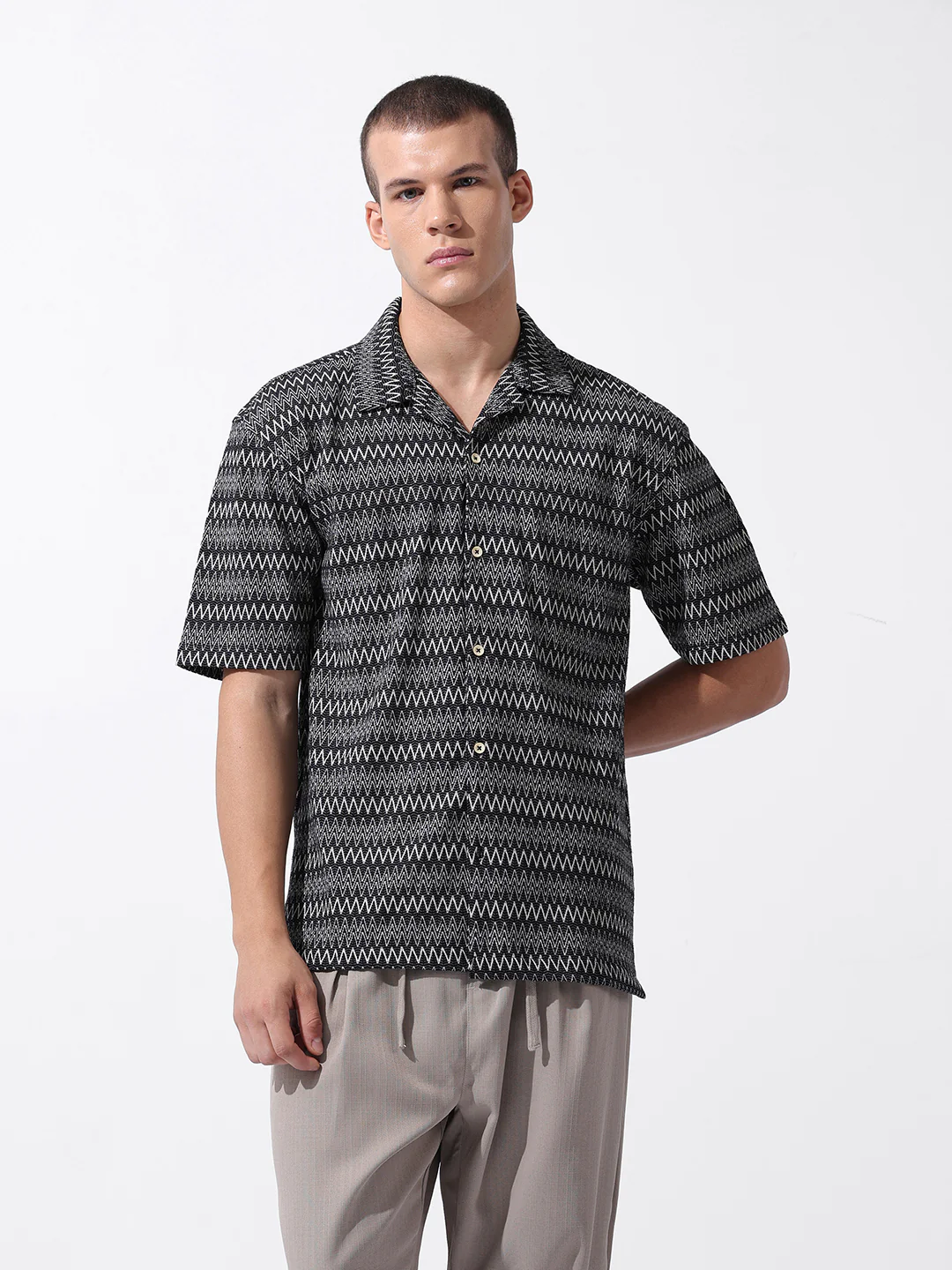 Men's Black Relaxed Fit Textured Textured Shirt - Image 7