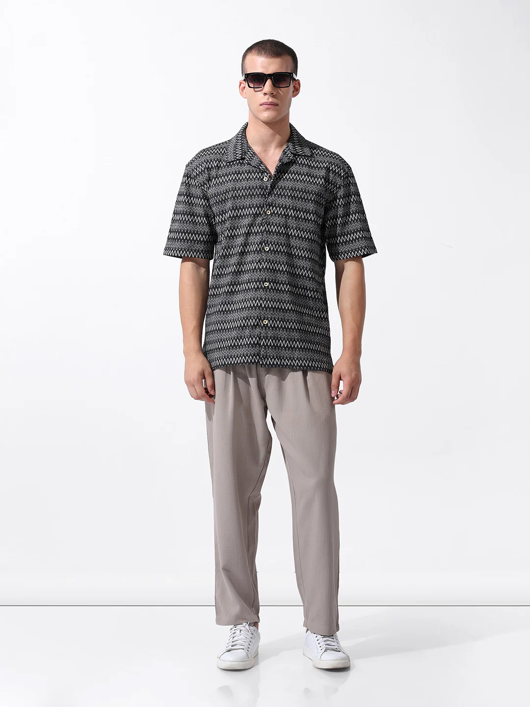 Men's Black Relaxed Fit Textured Textured Shirt - Image 8