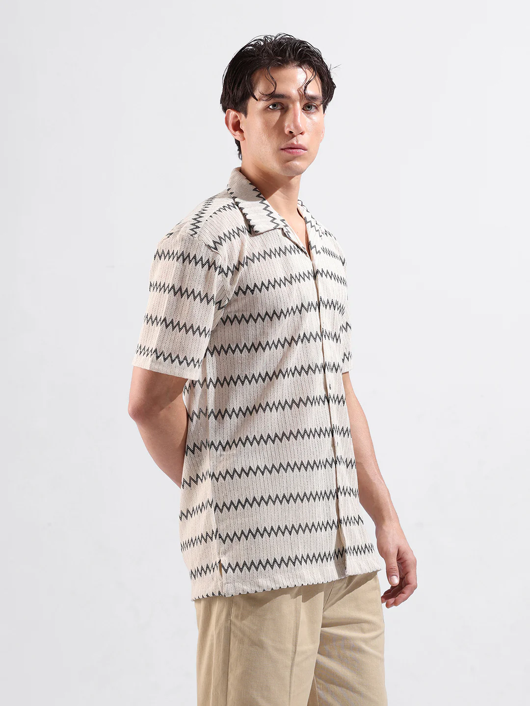 Men's Black Relaxed Fit Textured Textured Shirt - Image 2