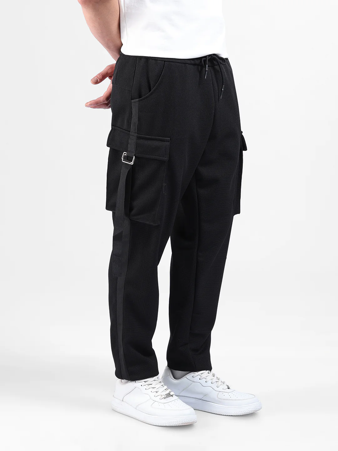 Men's Black Relaxed Fit Solid Utility Cargo - Image 3