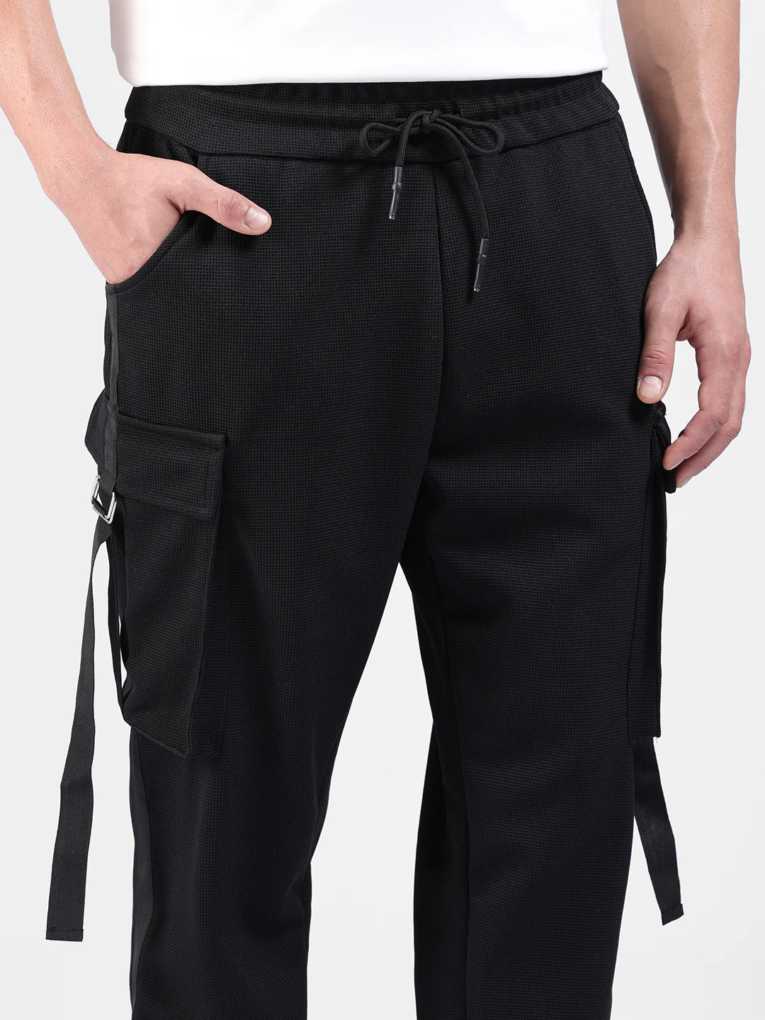 Men's Black Relaxed Fit Solid Utility Cargo - Image 4