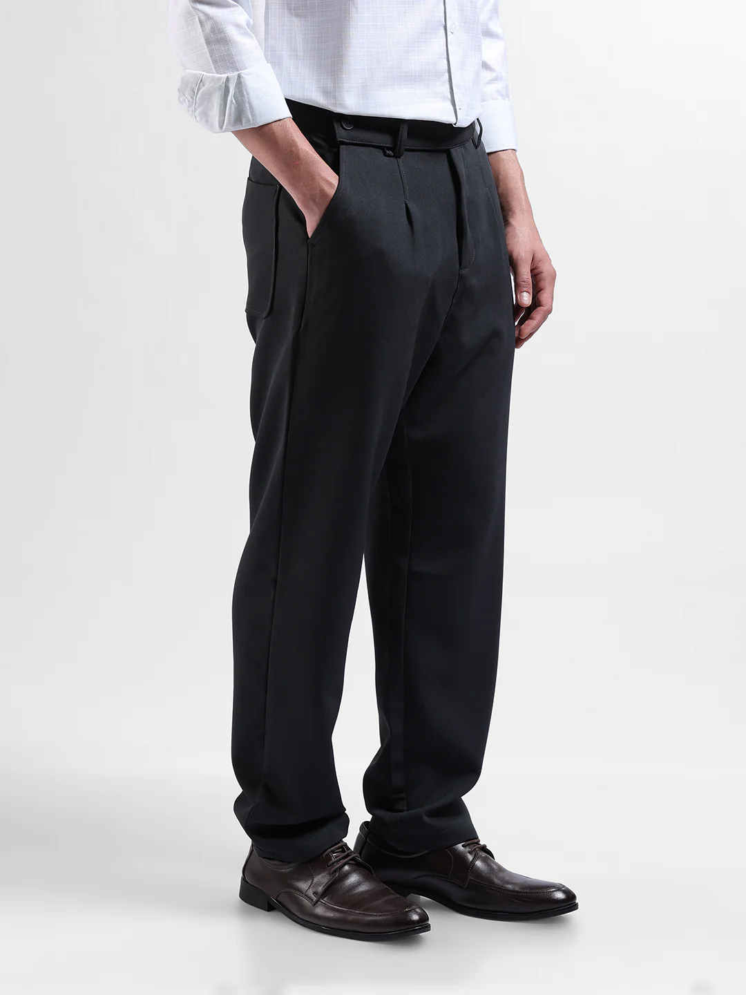 Men's Black Sand Loose Fit Solid Casual Trouser - Image 2