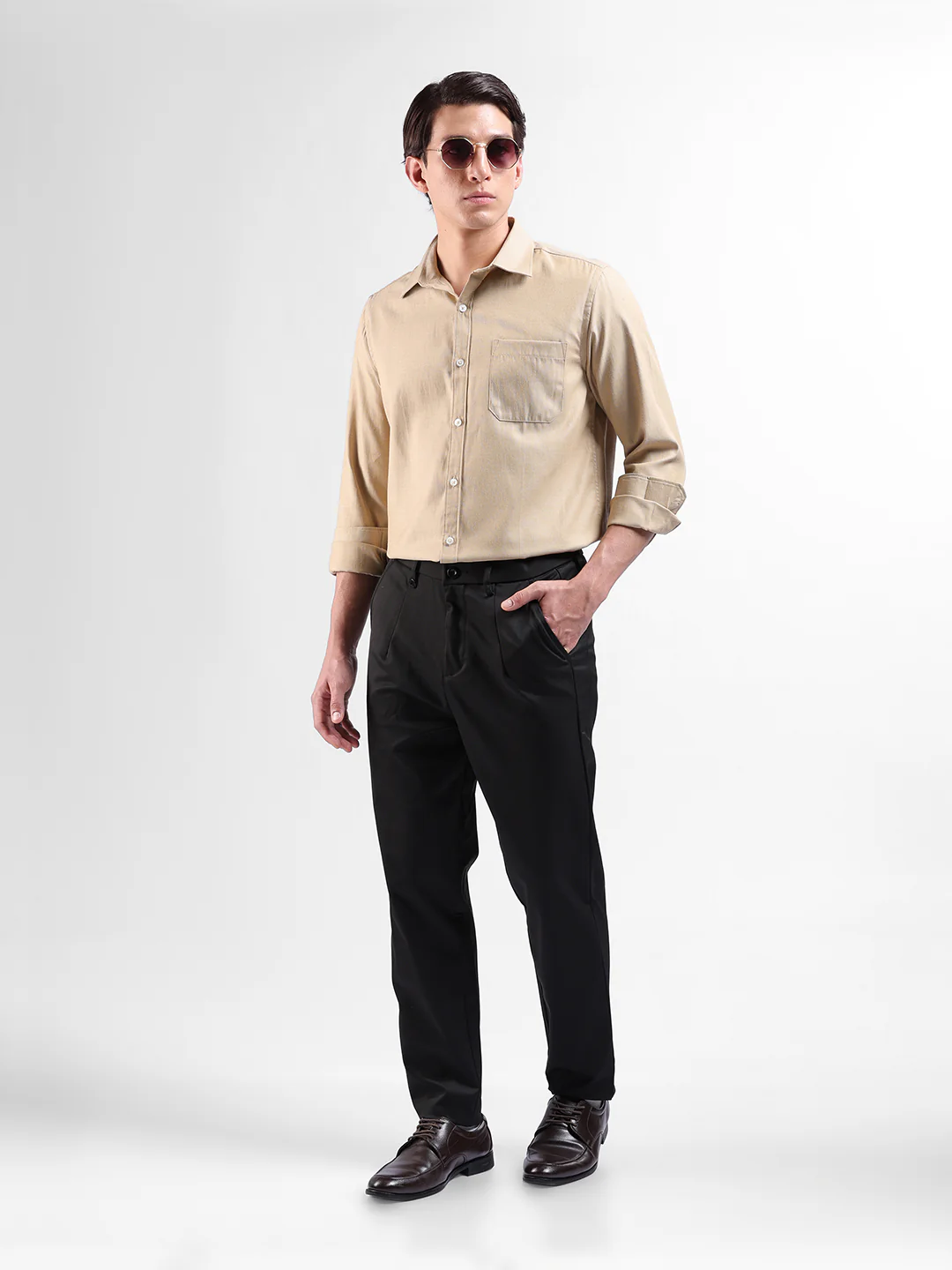 Men's Black Relaxed Fit Solid Casual Trouser - Image 4