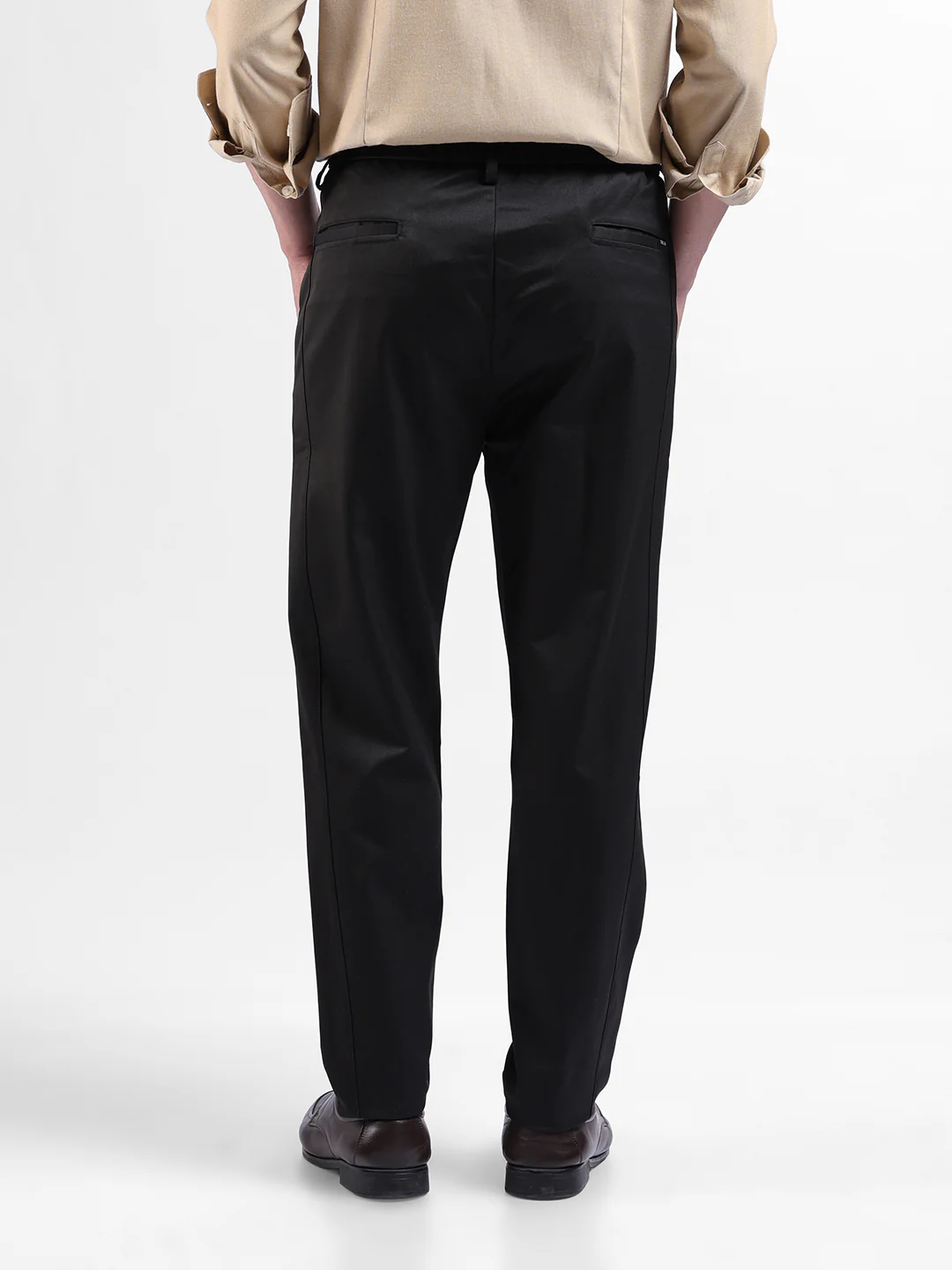 Men's Black Relaxed Fit Solid Casual Trouser - Image 5
