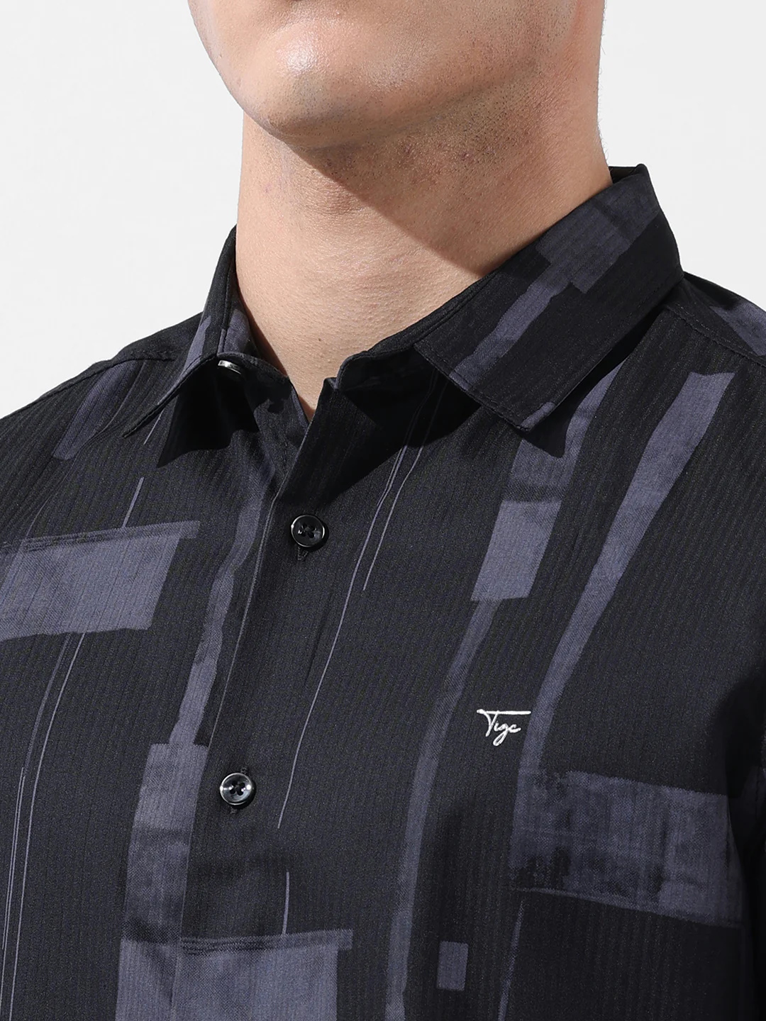 Men's Black Slim Fit Printed Party Wear Shirt - Image 3