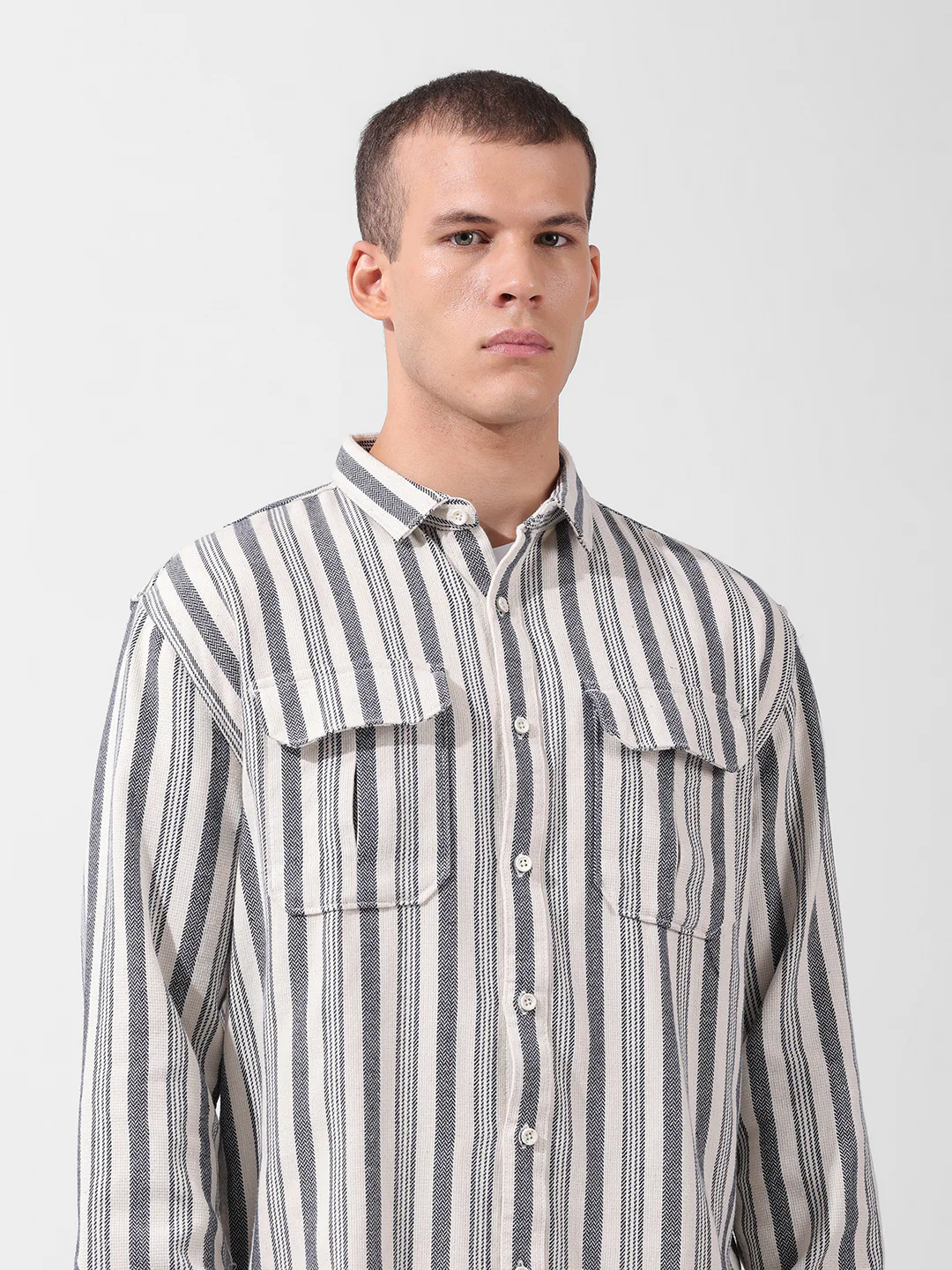 Men's Grey Relaxed Fit Striped Casual Shirt - Image 5
