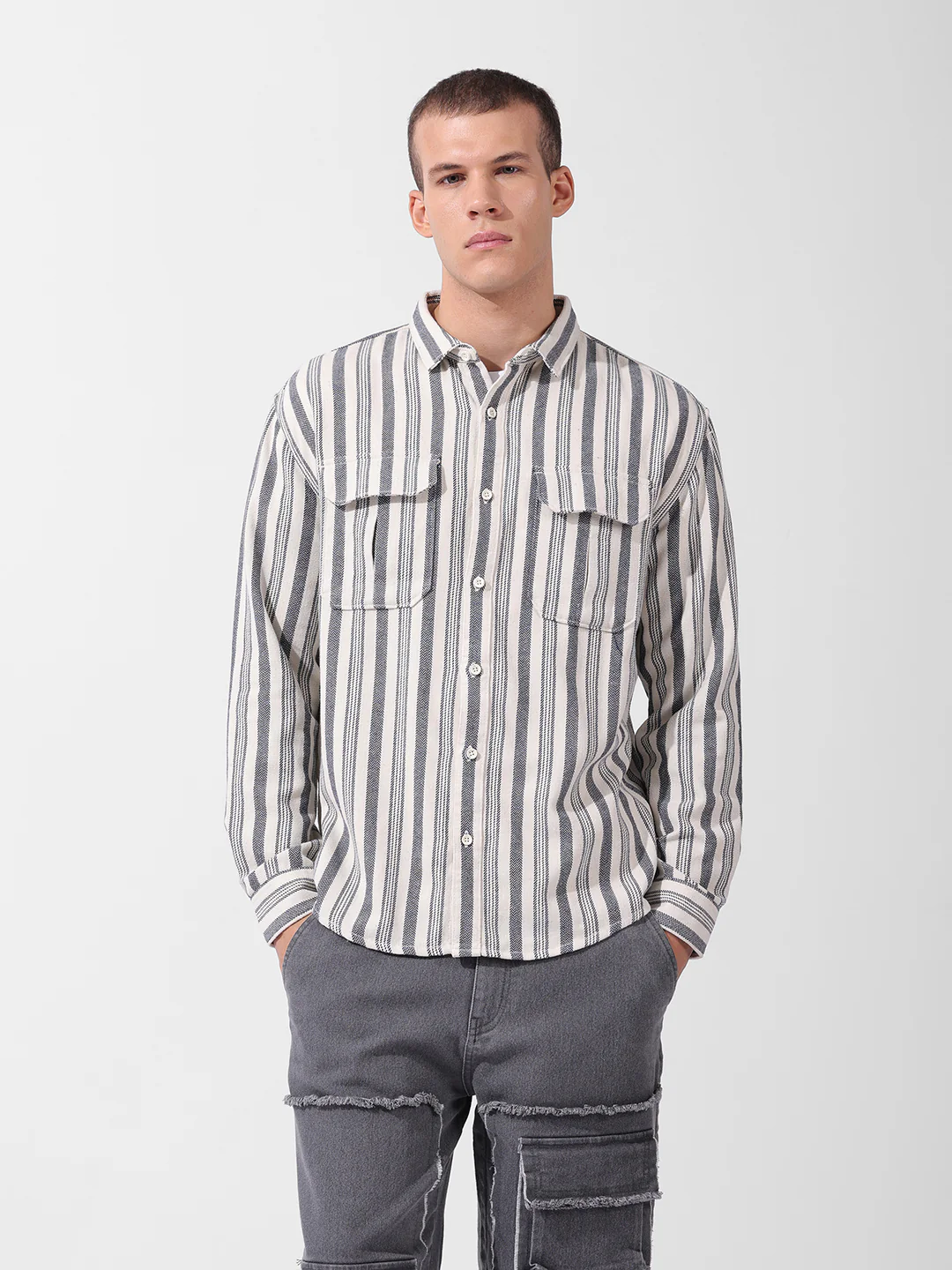 Men's Grey Relaxed Fit Striped Casual Shirt - Image 7