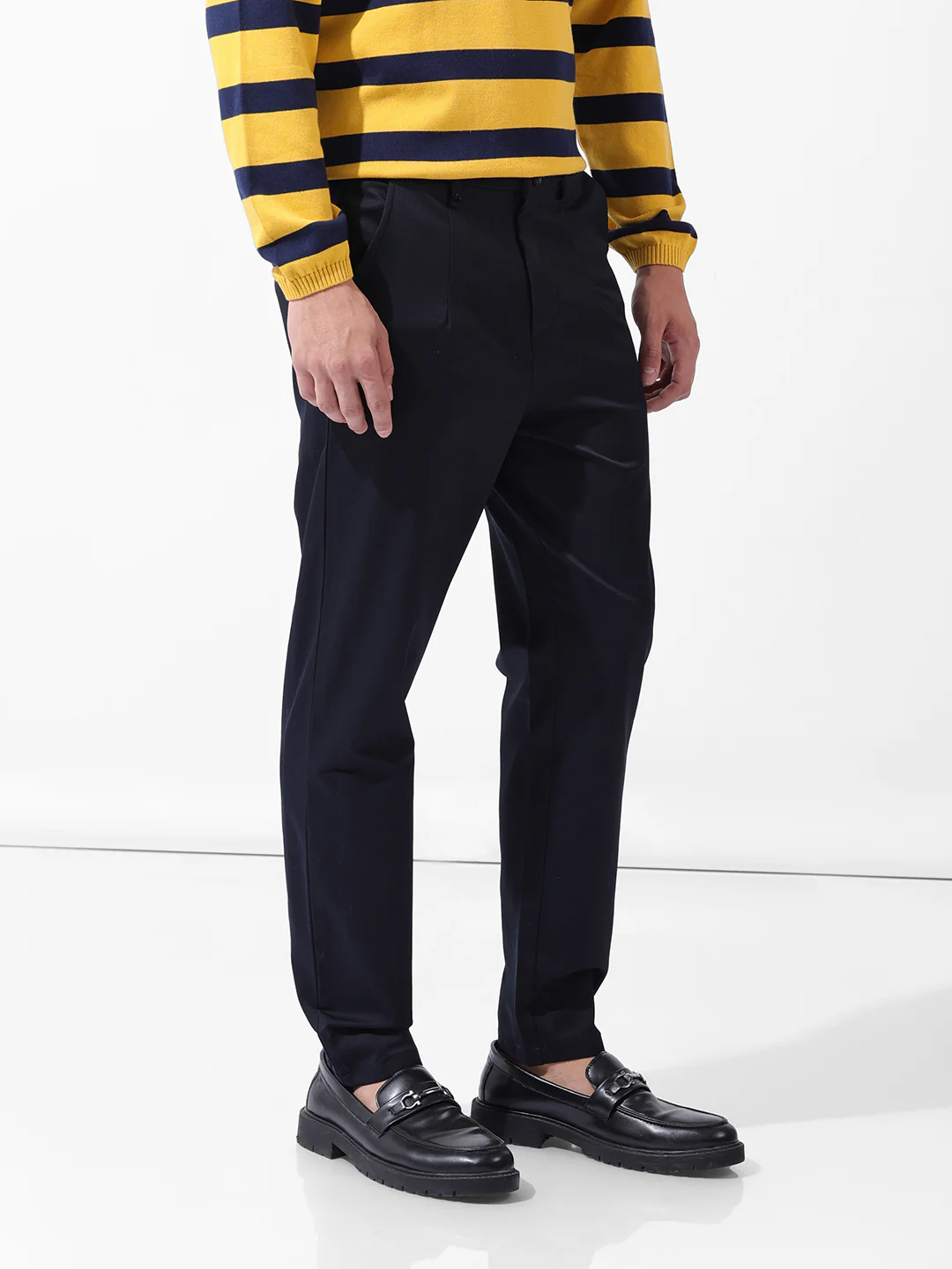Men's Navy Blue Relaxed Fit Solid Casual Trouser - Image 3