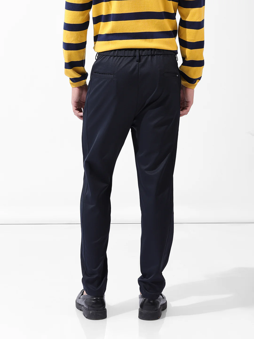 Men's Navy Blue Relaxed Fit Solid Casual Trouser - Image 7