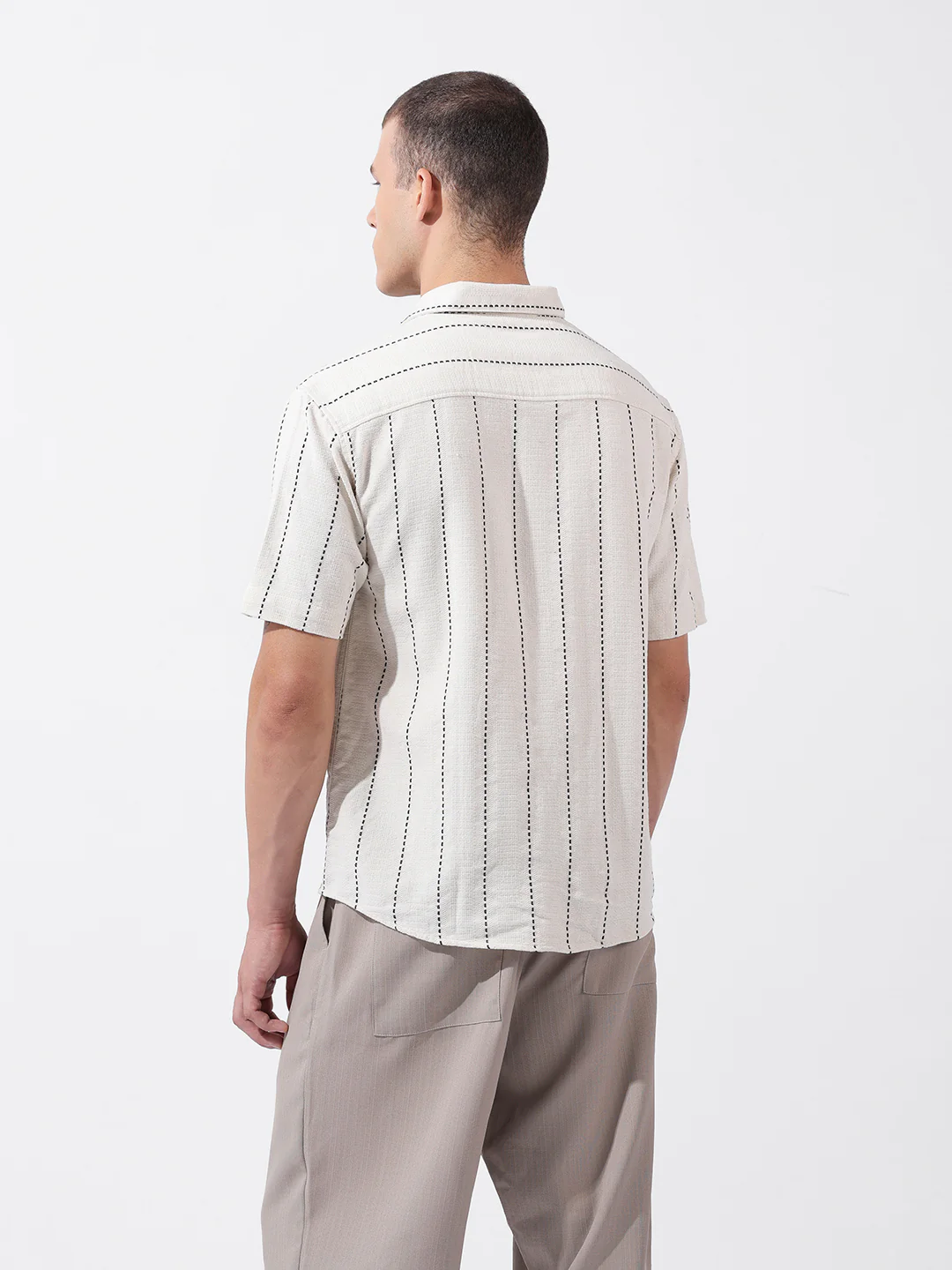 Men's Off White Relaxed Fit Striped Resort Wear Shirt - Image 4