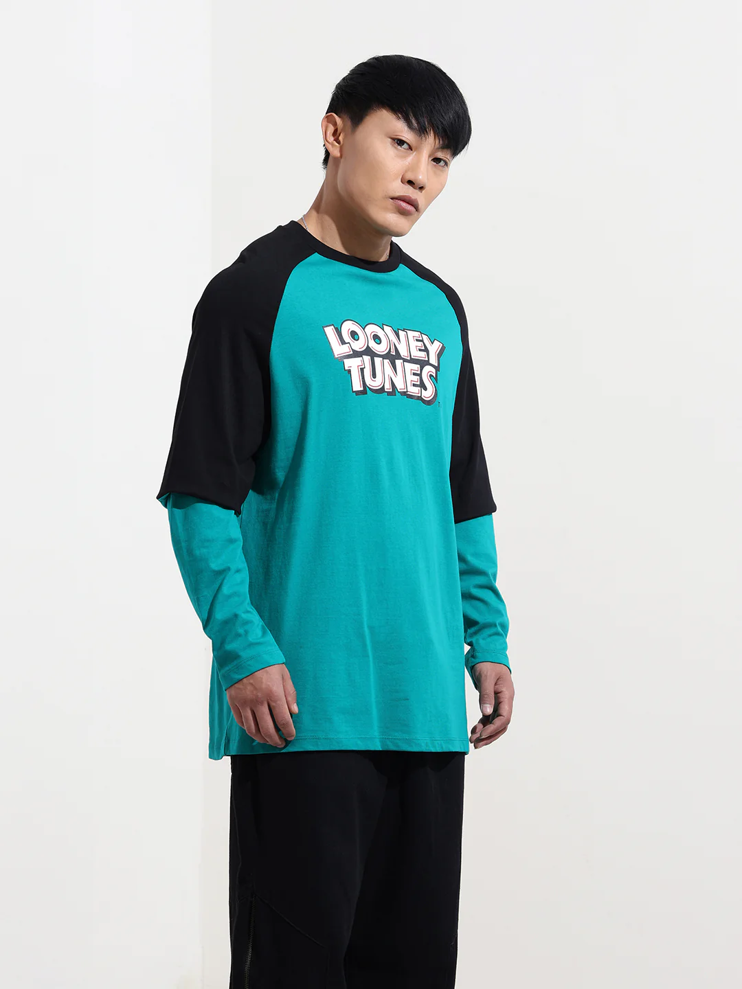 Men's Green Oversized Fit Character Tom & Jerry Printed Crew Neck T-Shirt - Image 4