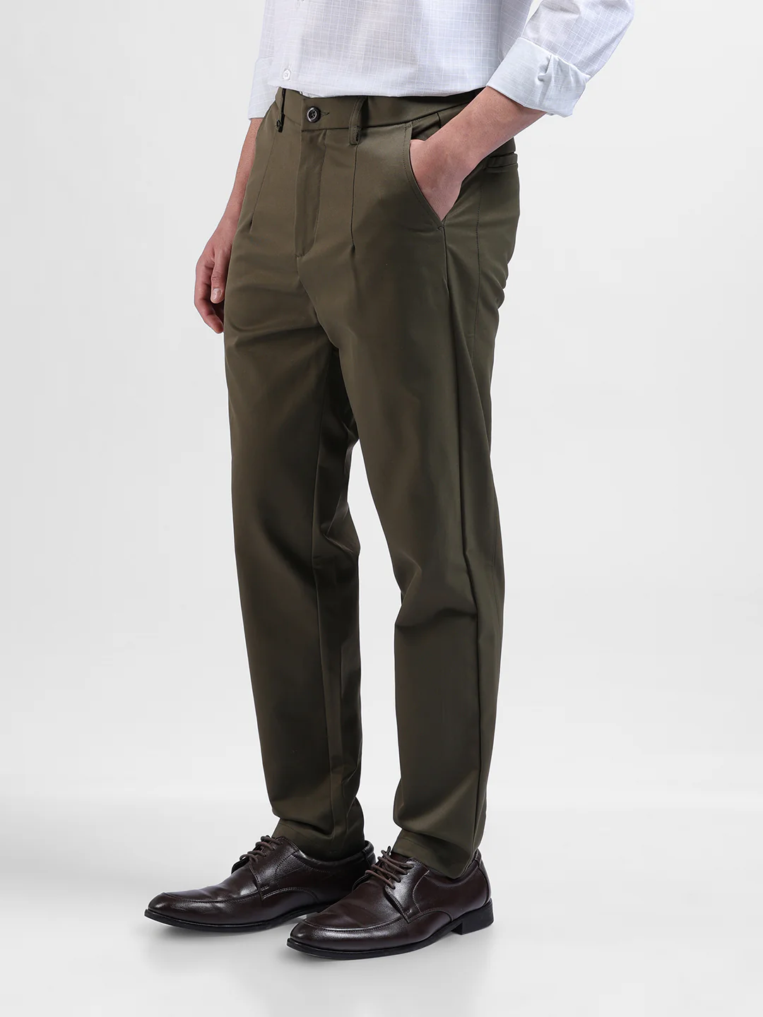 Men's Olive Relaxed Fit Solid Casual Trouser - Image 5