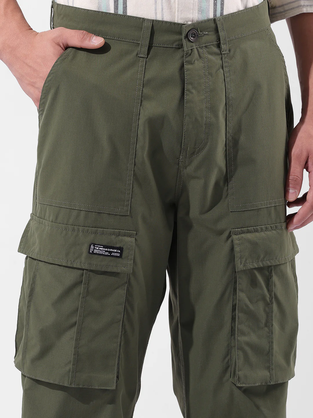 Men's Green Relaxed Fit Textured Utility Cargo - Image 6